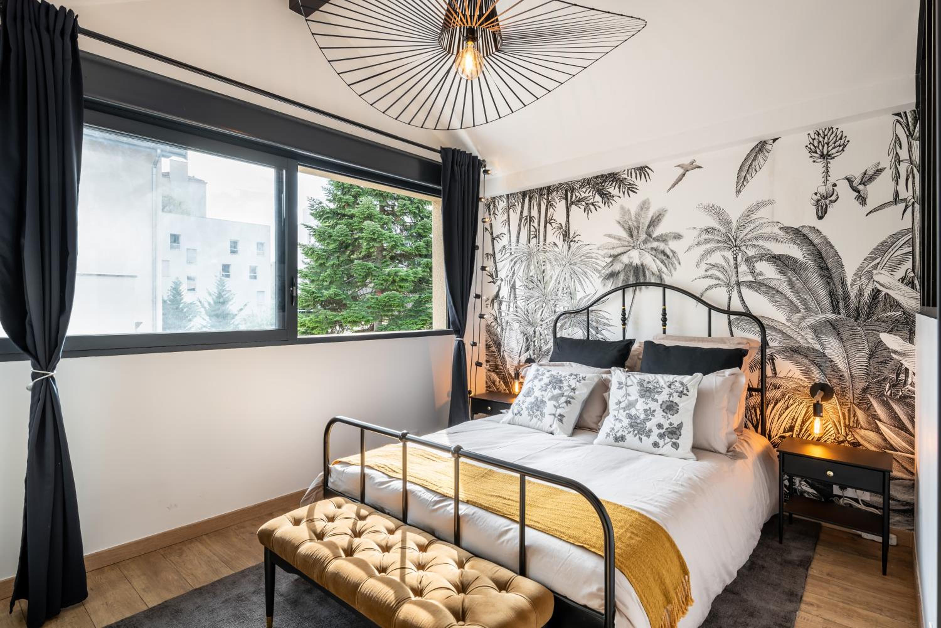 One-Bedroom Apartment - Photo 4