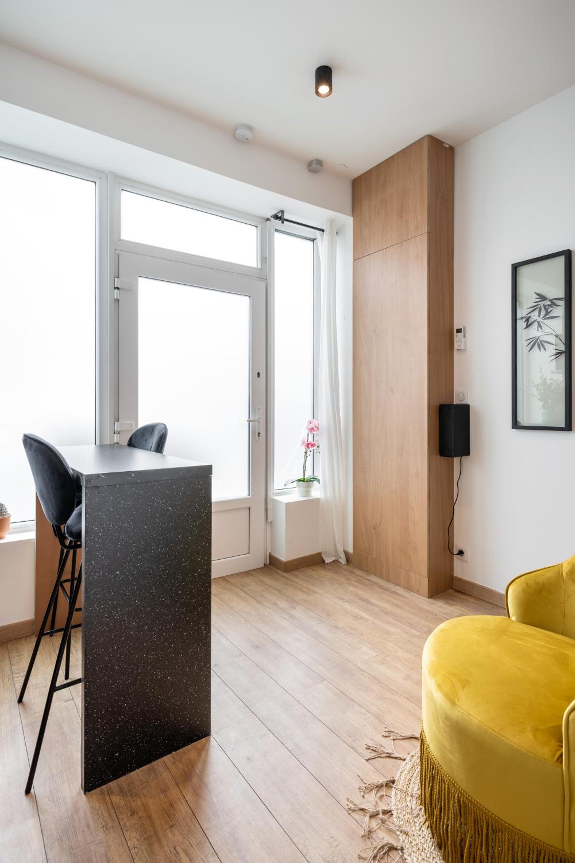 One-Bedroom Apartment - Photo 16