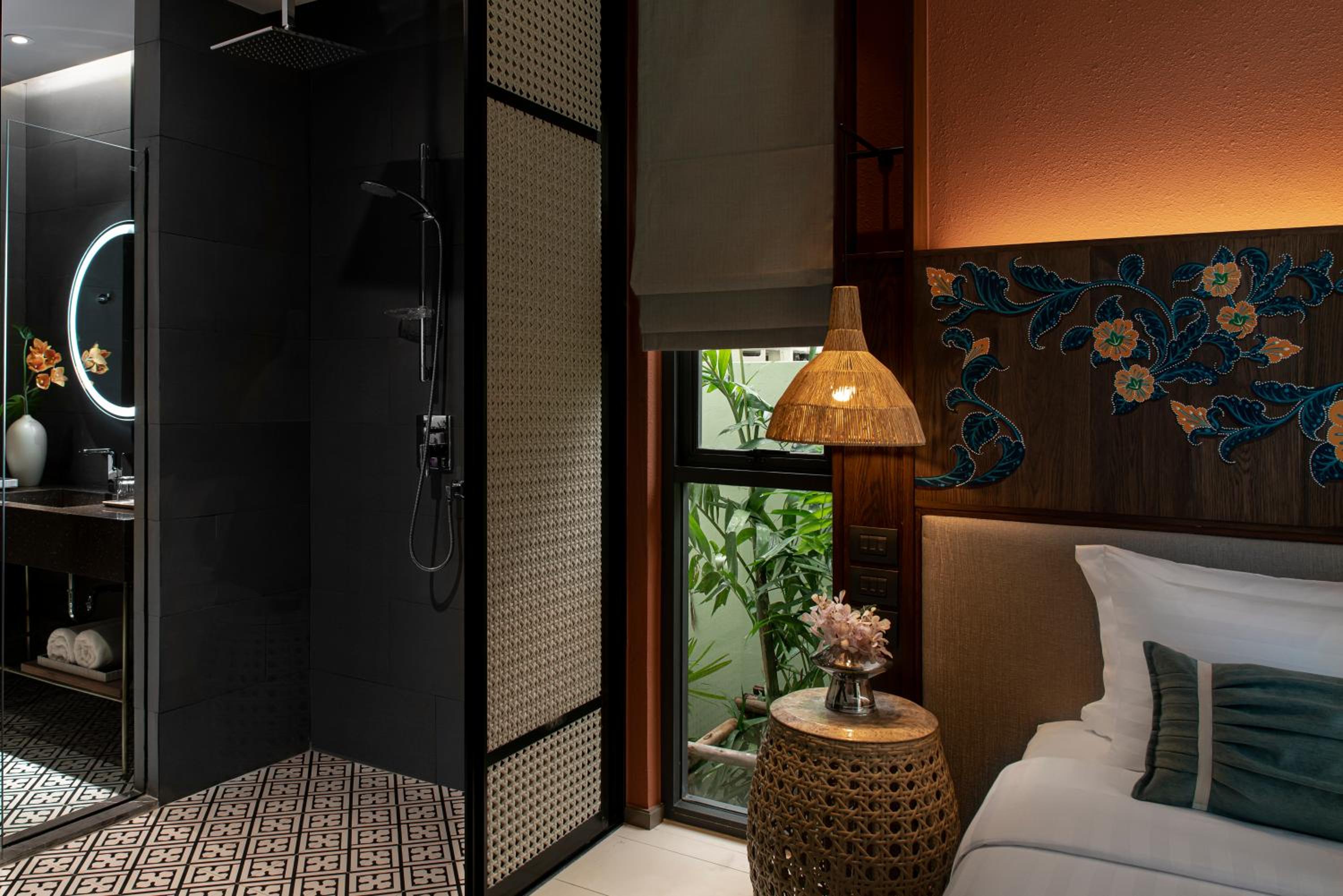 Deluxe King Room - Photo 3