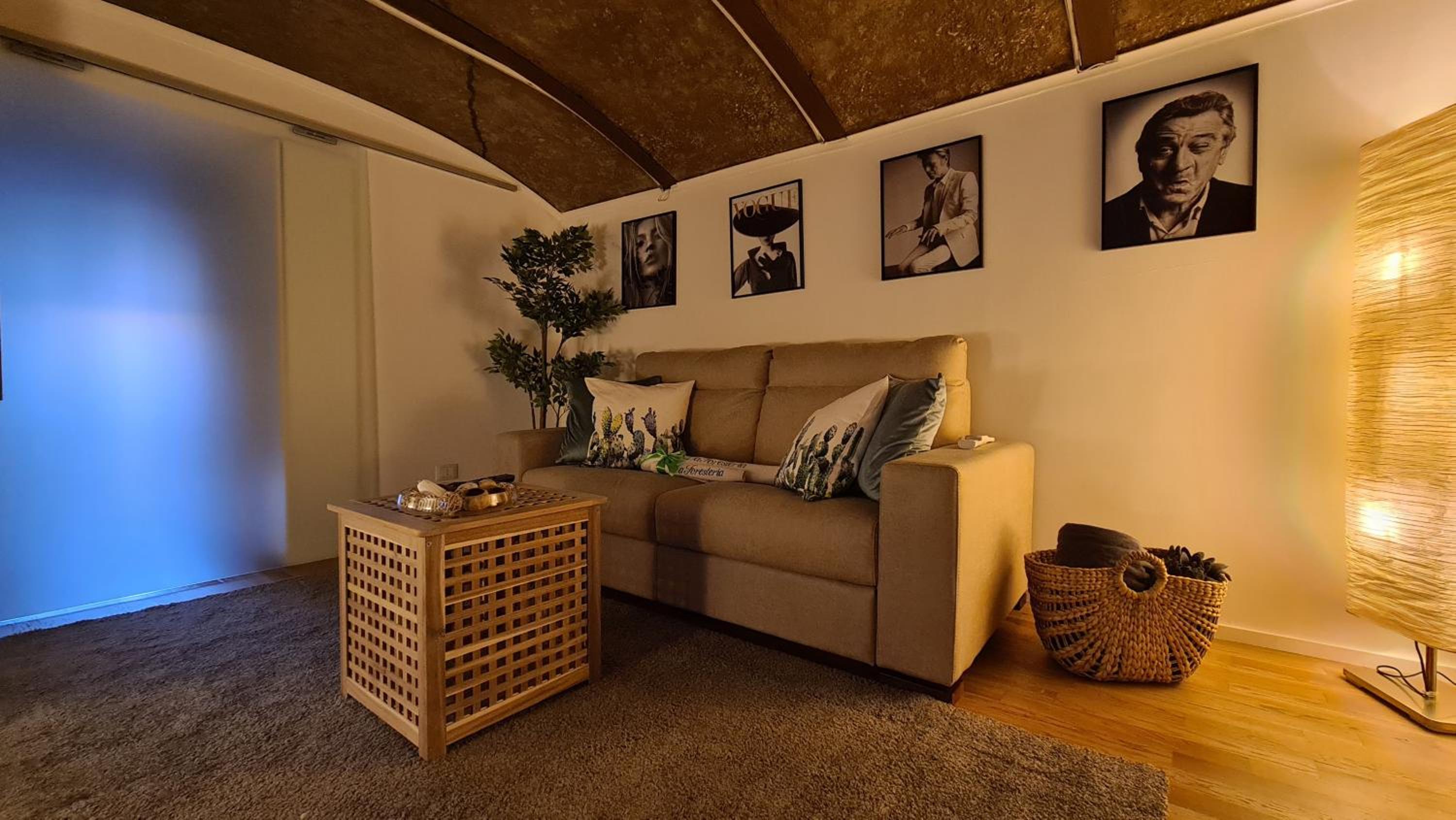 One-Bedroom Apartment - Photo 9