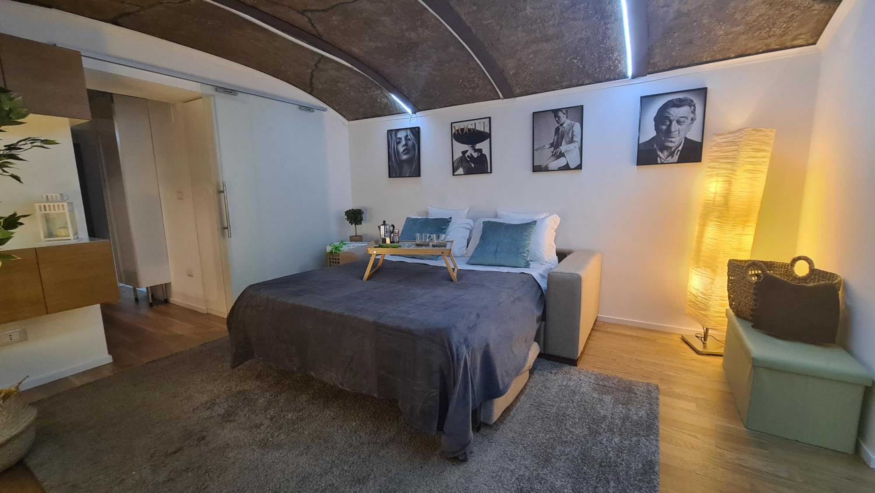 One-Bedroom Apartment - Photo 16