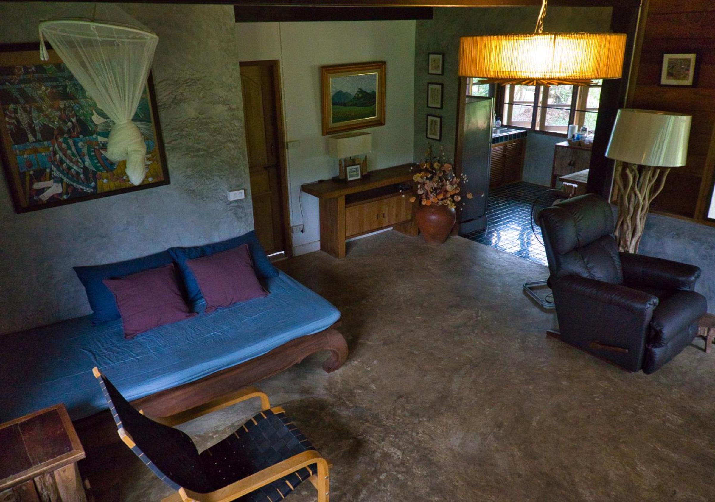 One-Bedroom House - Photo 28