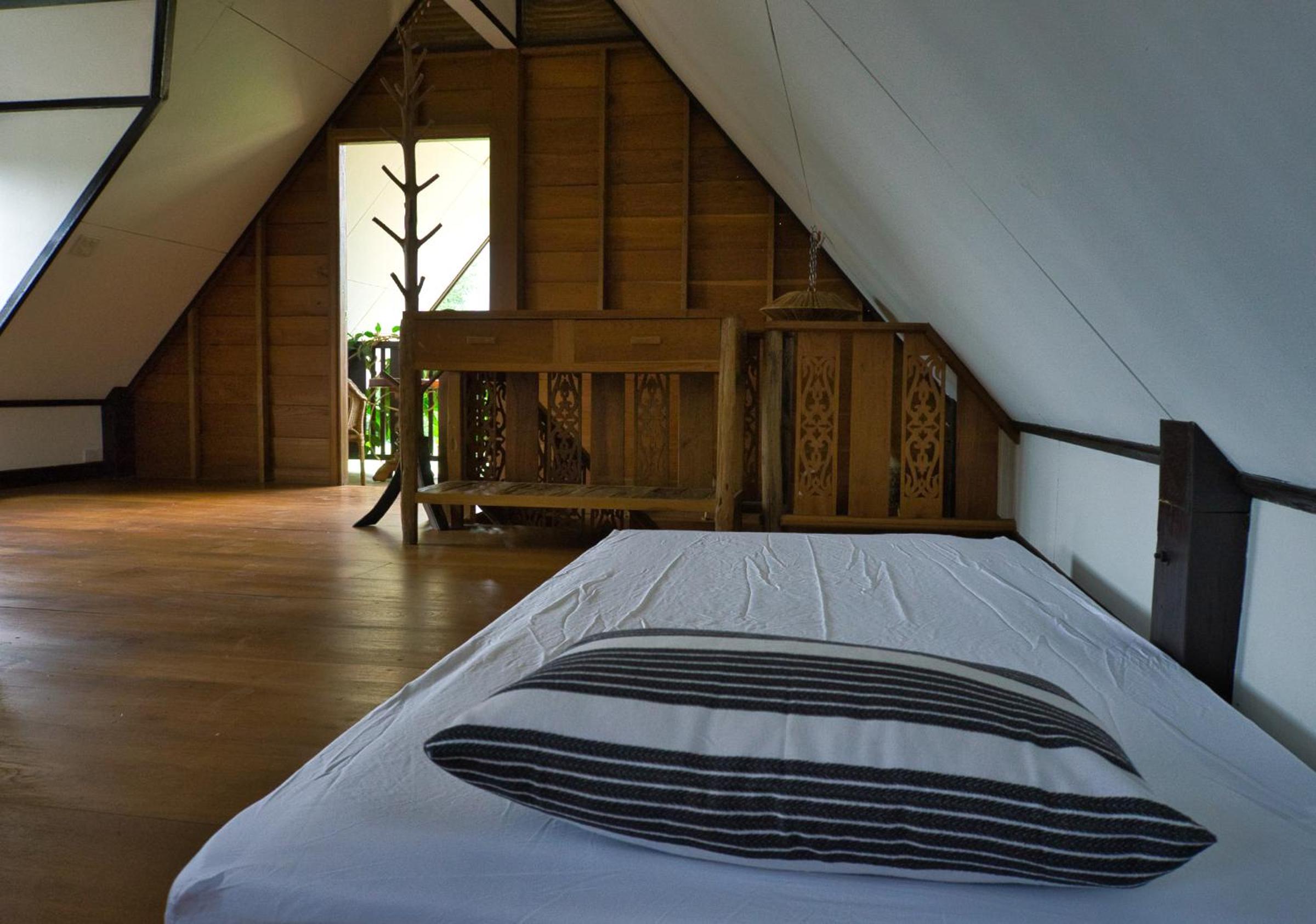 One-Bedroom House - Photo 27