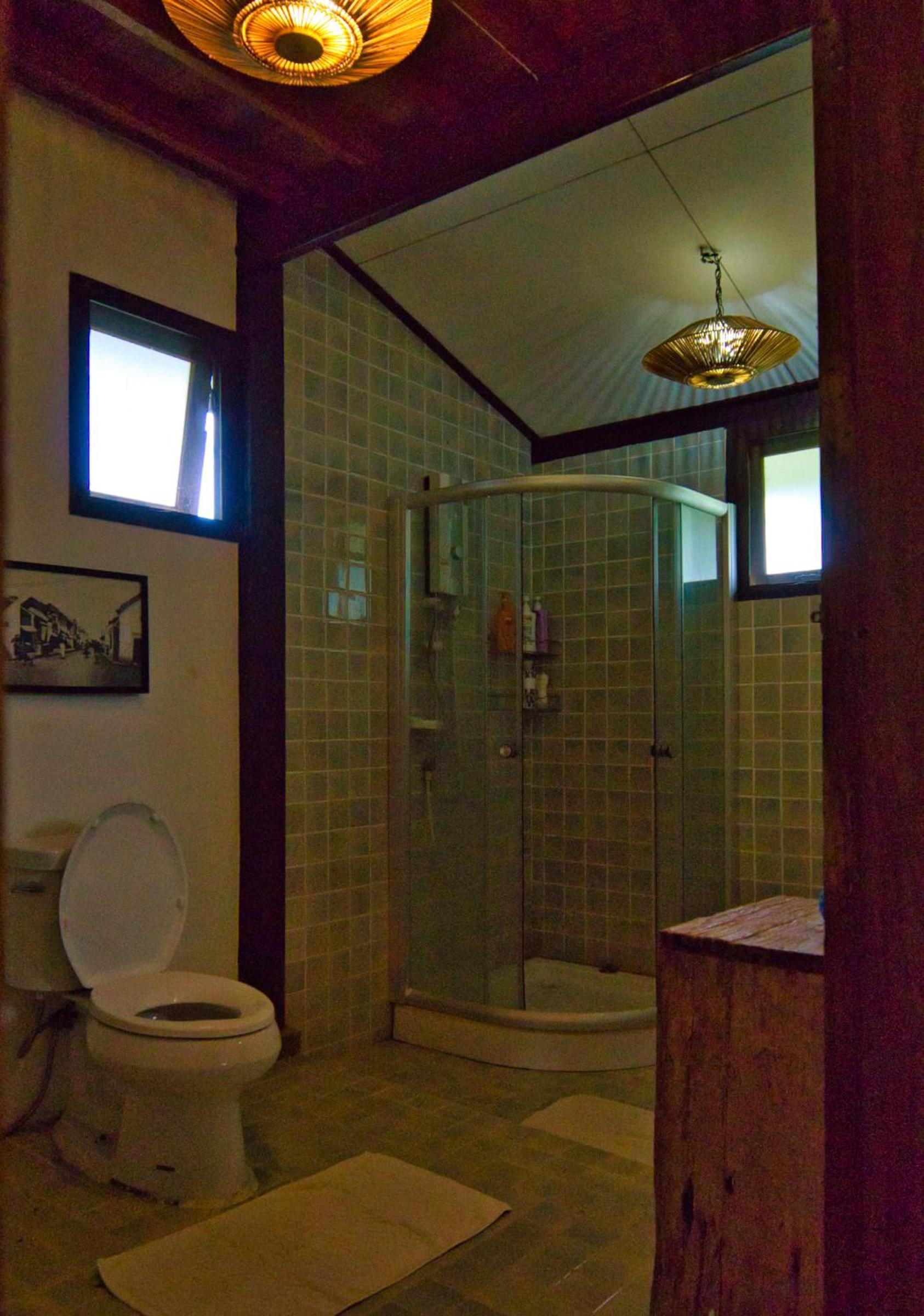 One-Bedroom House - Photo 26