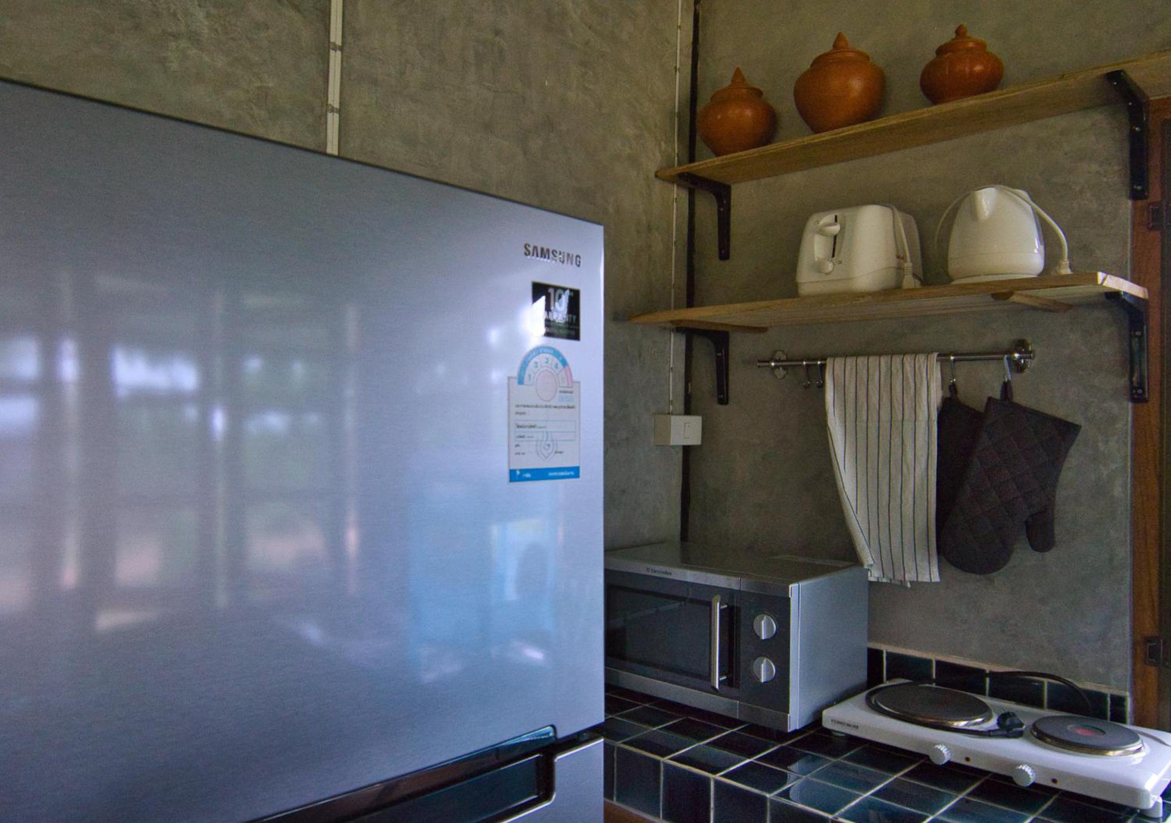 One-Bedroom House - Photo 24