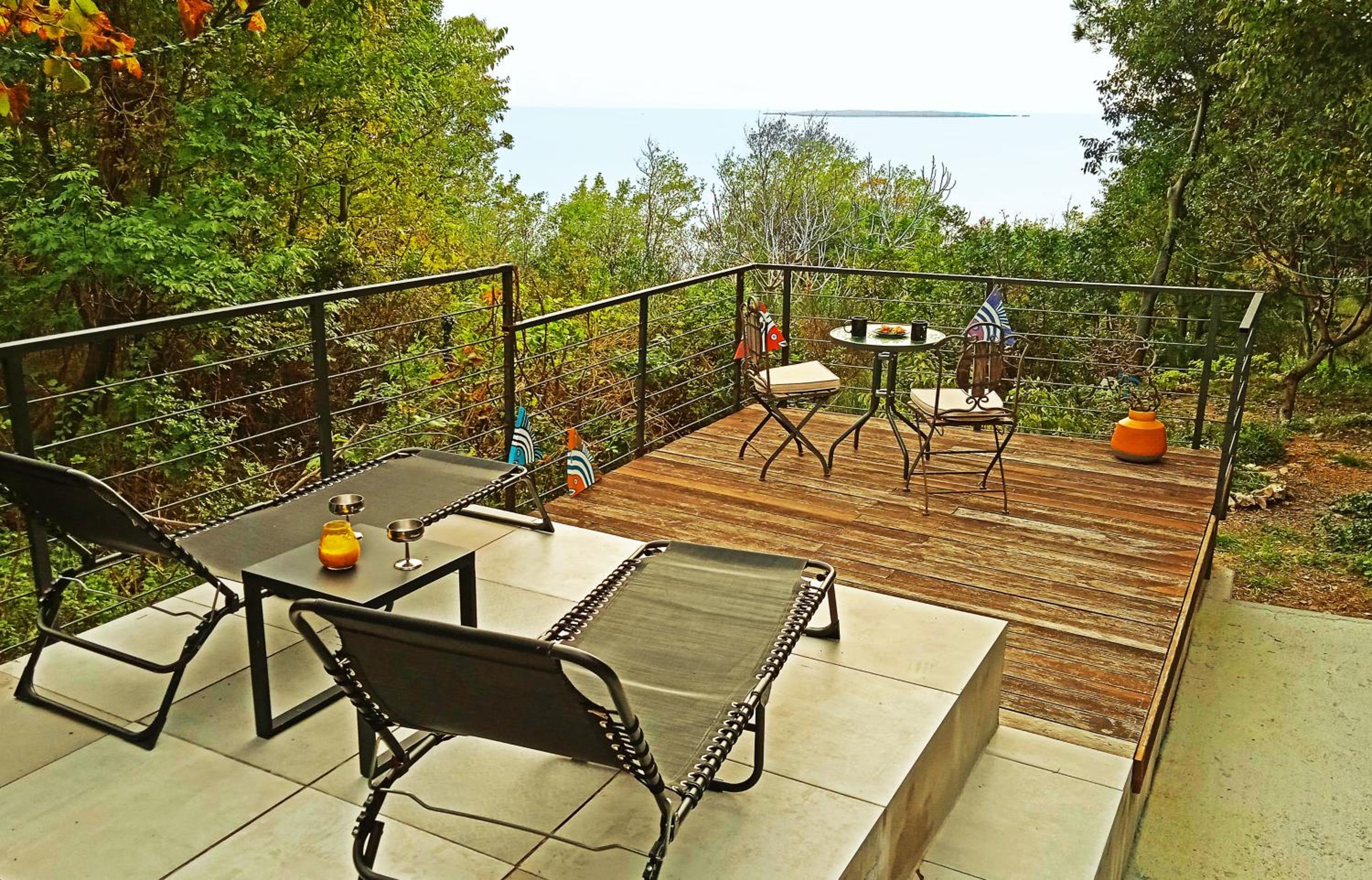 Studio Apartment with Sea View - Photo 3
