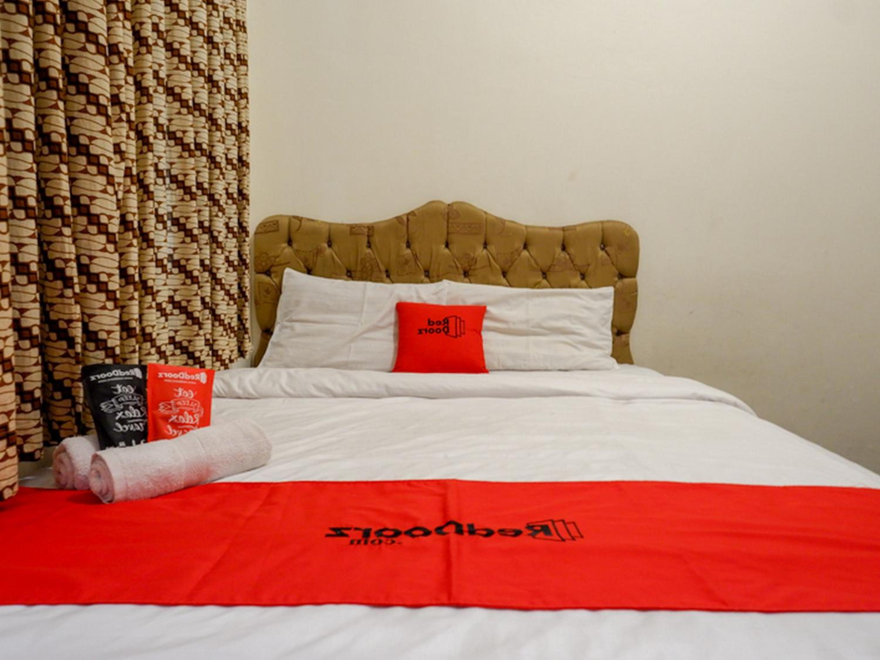 Deluxe Room - Photo 1
