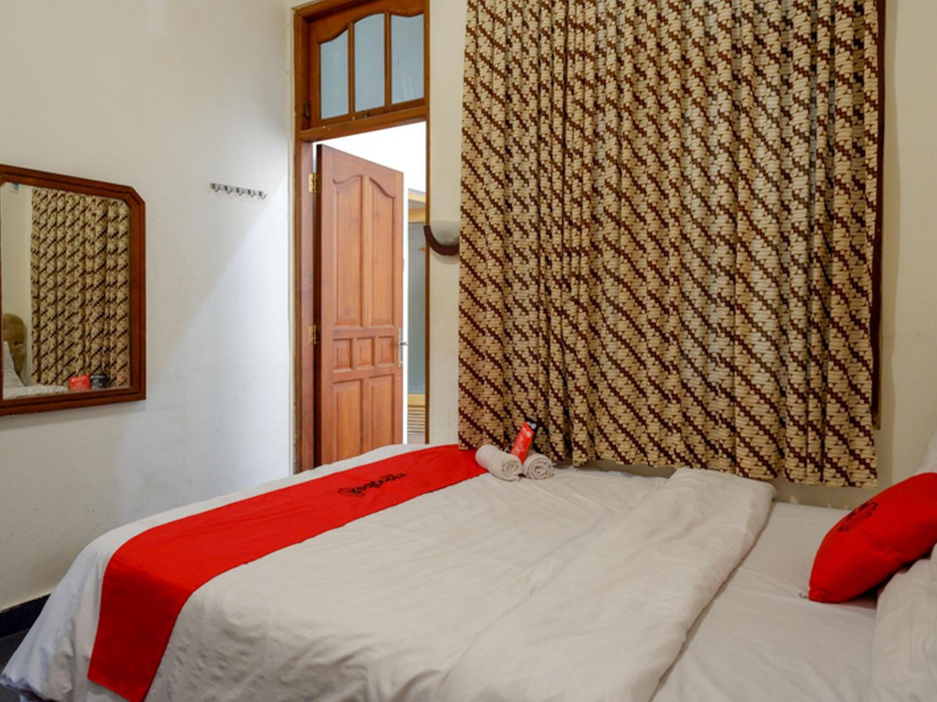 Deluxe Room - Photo 4