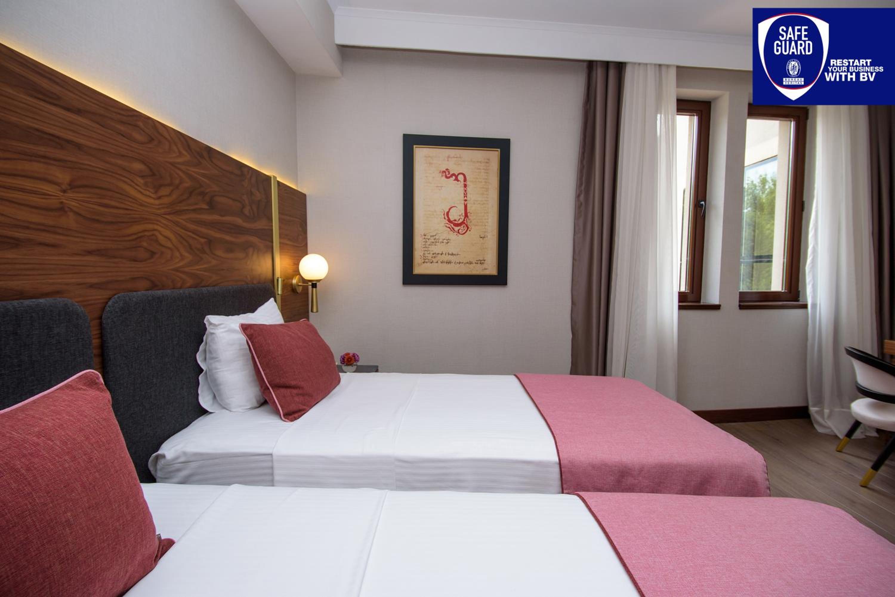 Standard Twin Room photo 3