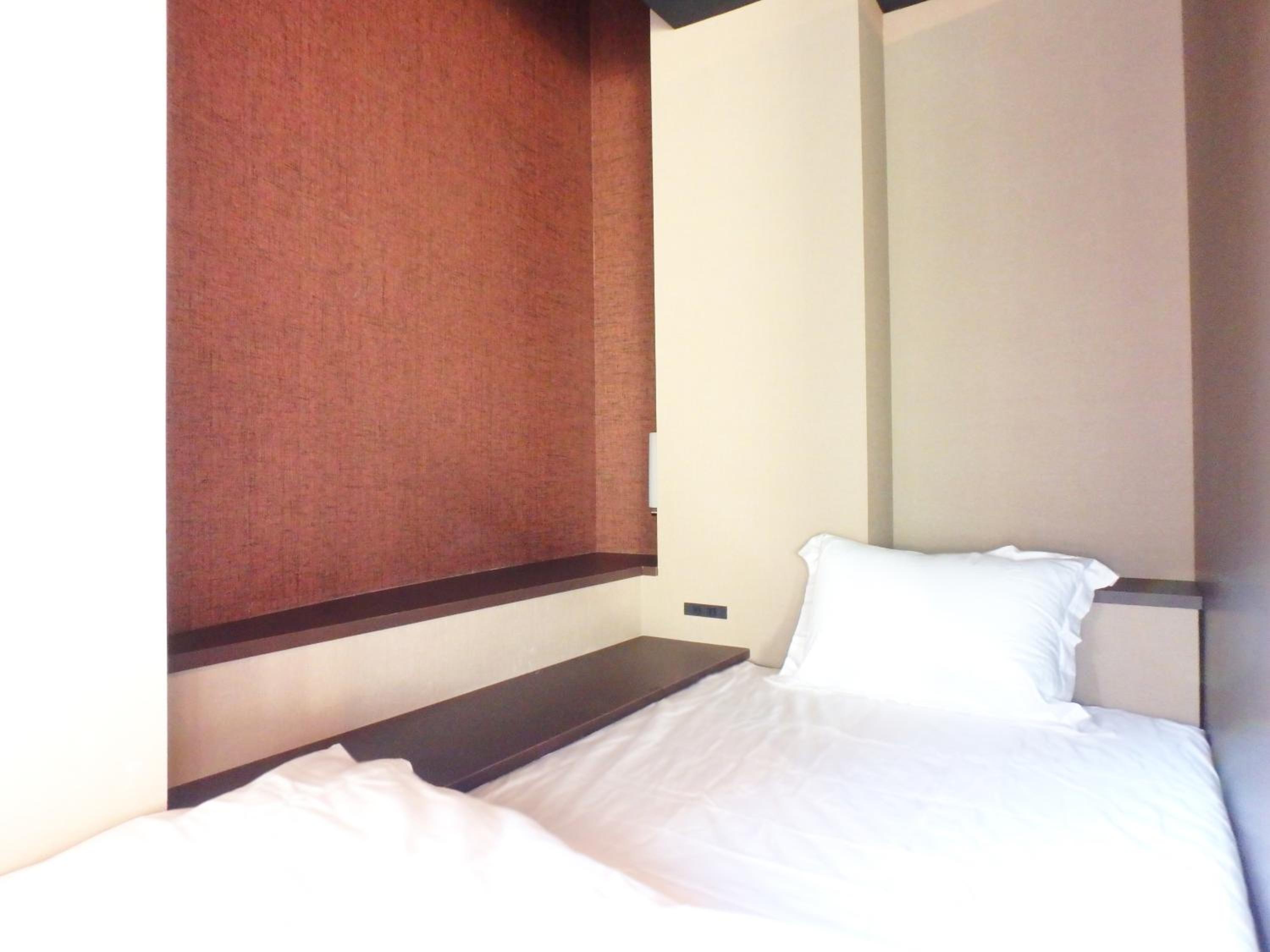 One-Bedroom Apartment - Photo 26