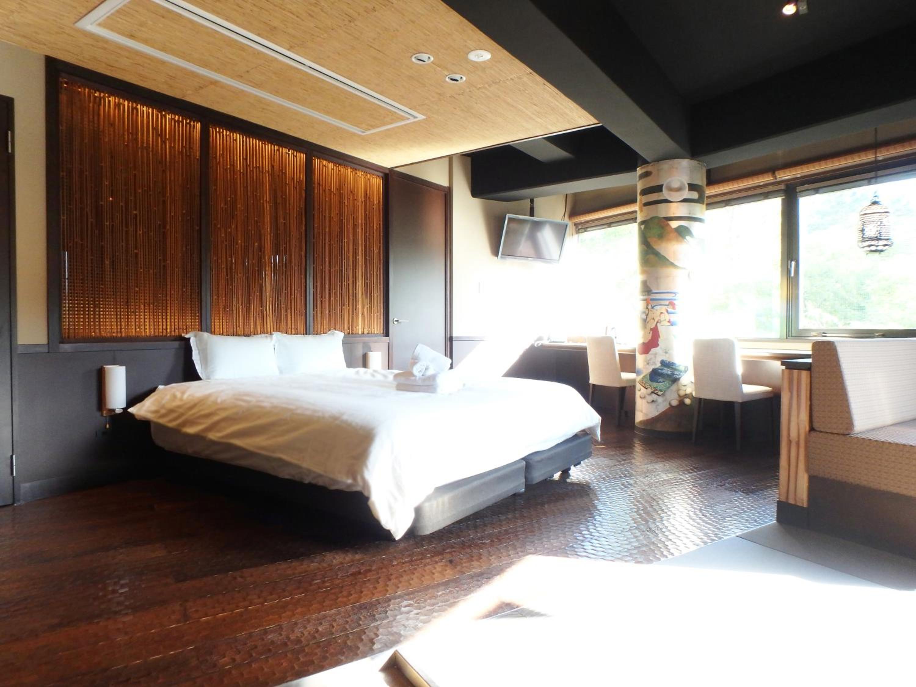 One-Bedroom Apartment - Photo 23