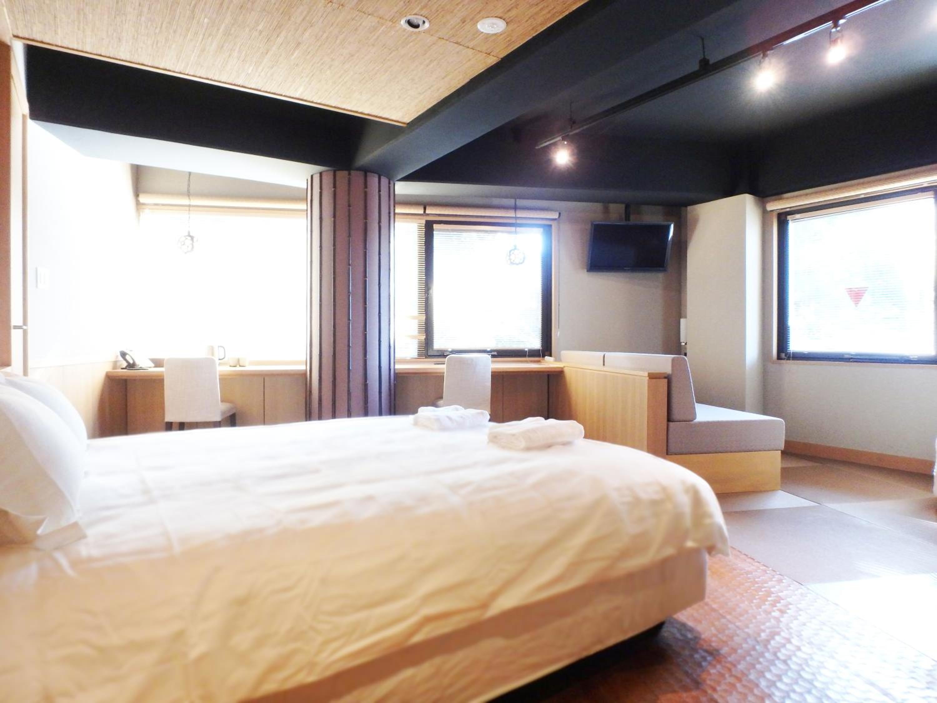 One-Bedroom Apartment - Photo 16