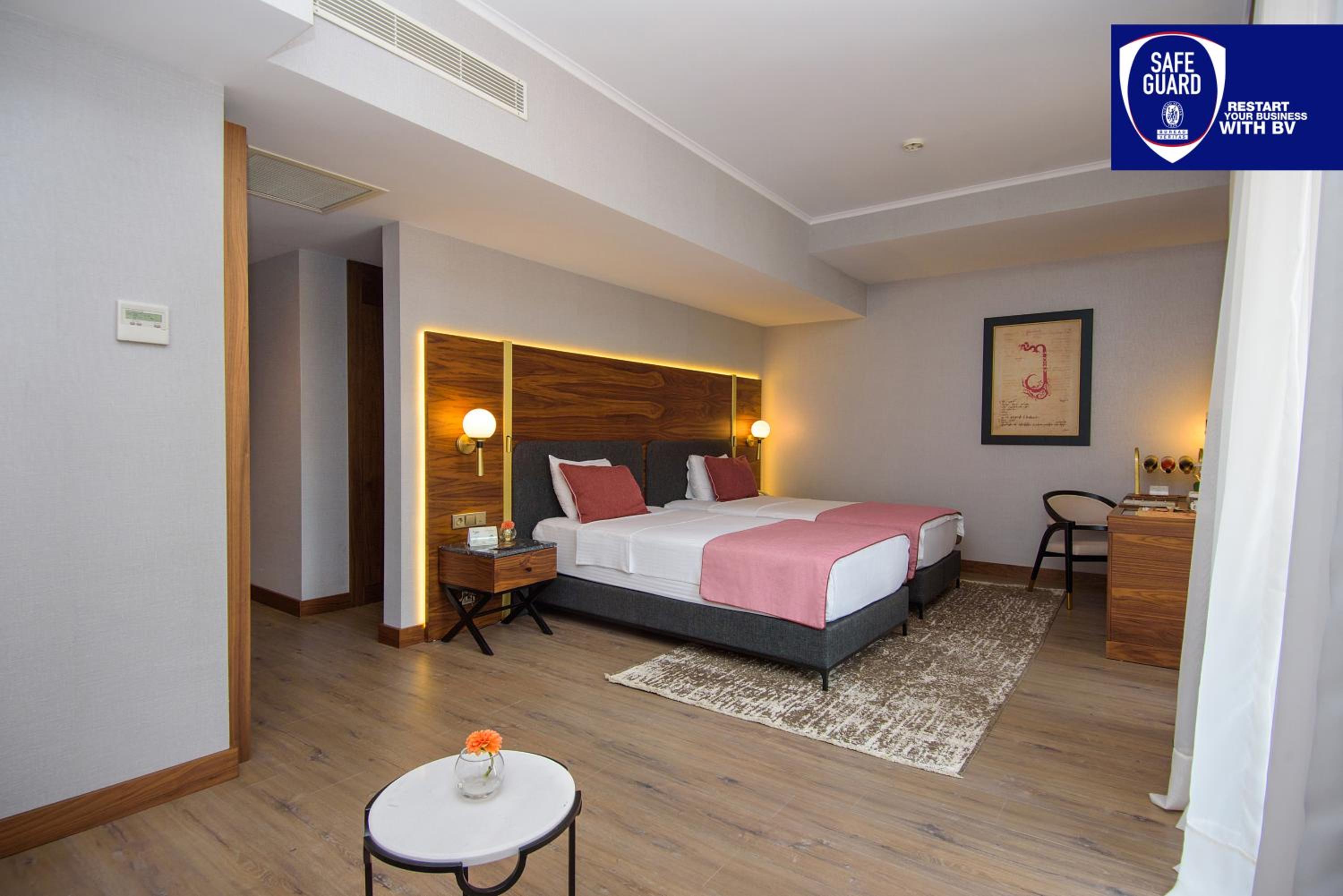 Superior Twin Room photo 1