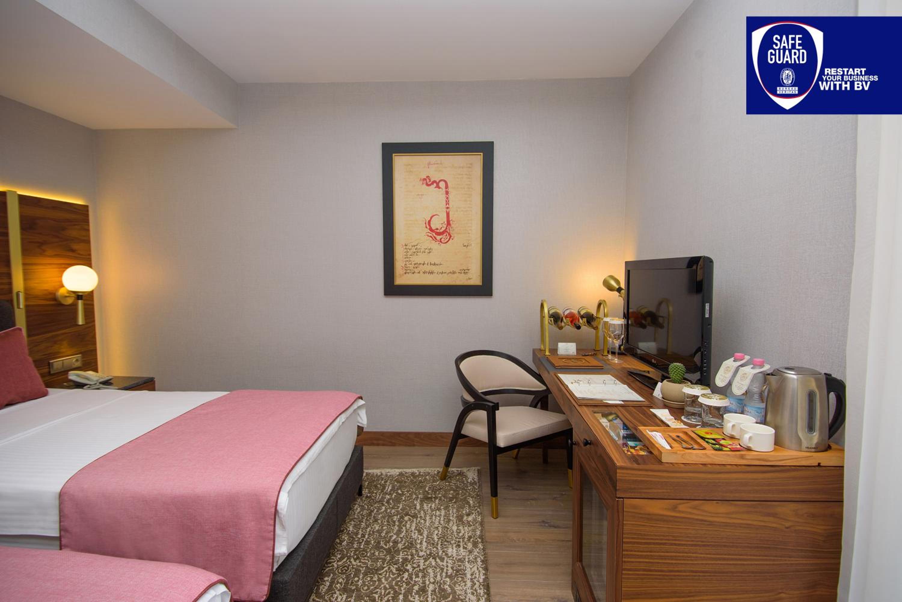 Superior Twin Room photo 3