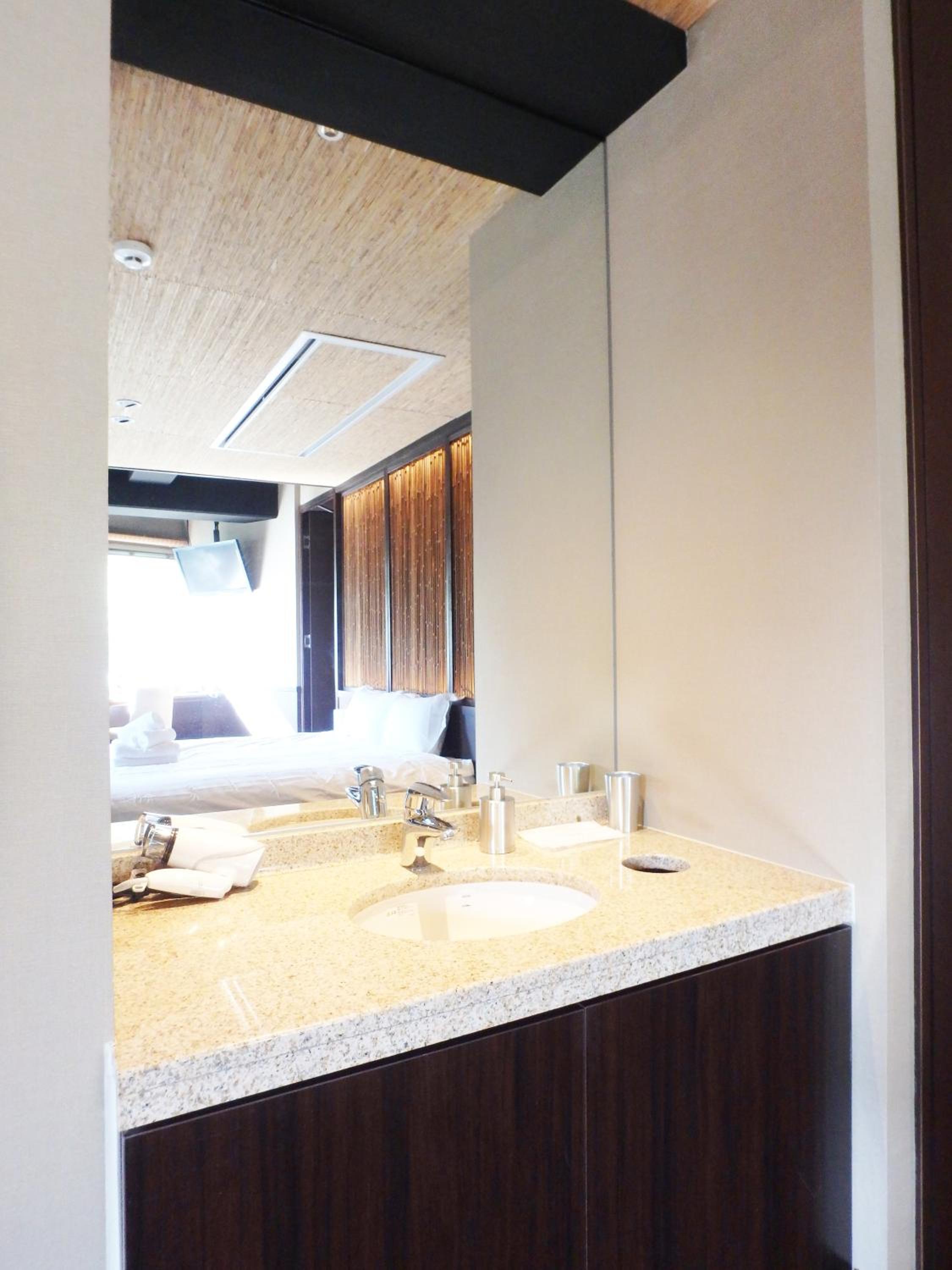 One-Bedroom Apartment - Photo 11