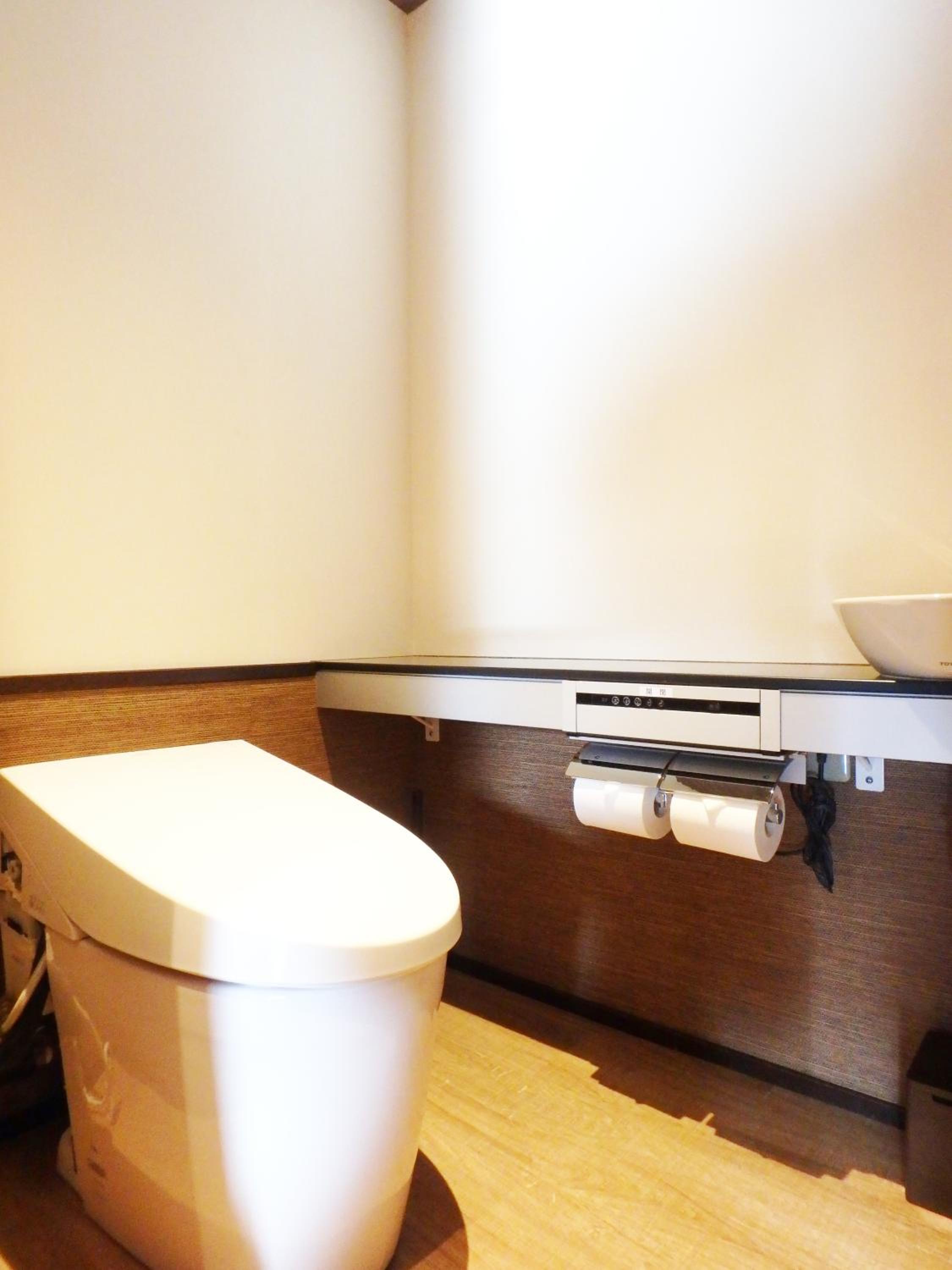 One-Bedroom Apartment - Photo 6
