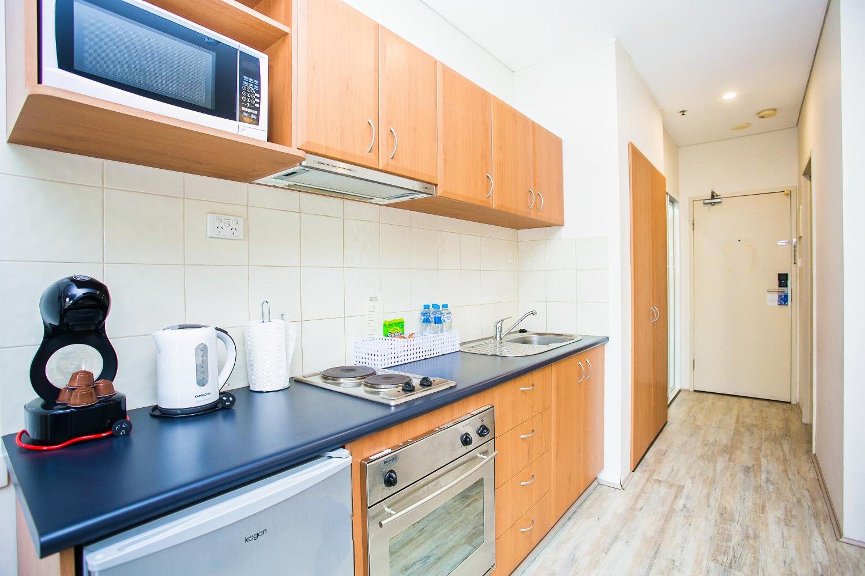 Studio Apartment - Photo 2