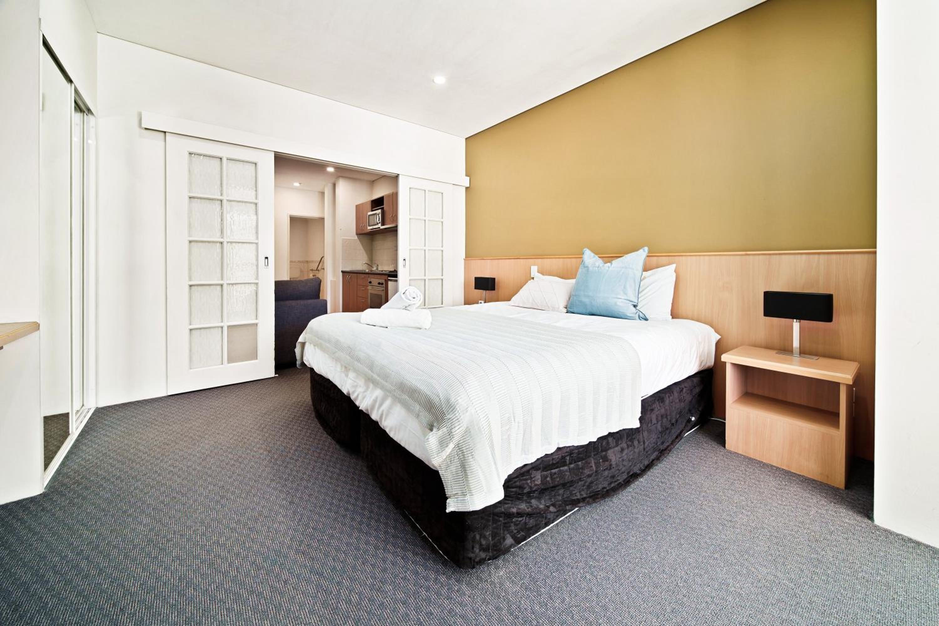 One-Bedroom Apartment - Photo 3