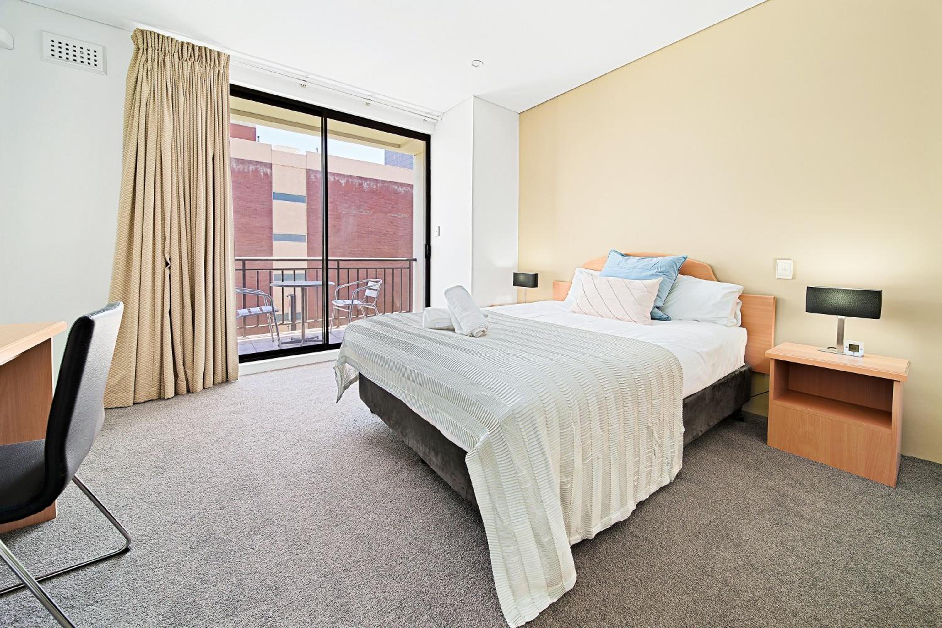 One-Bedroom Apartment - Photo 1