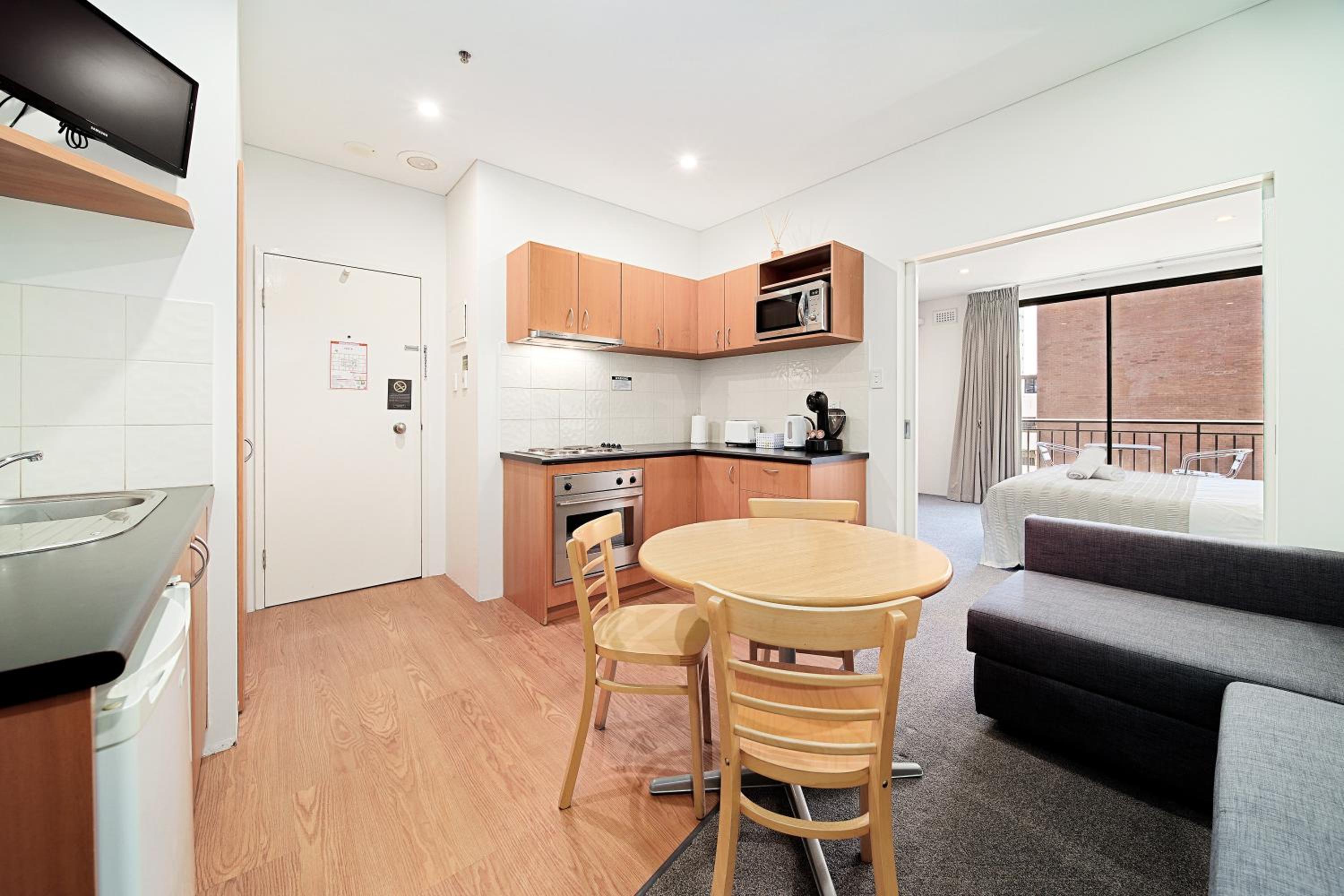 One-Bedroom Apartment - Photo 9