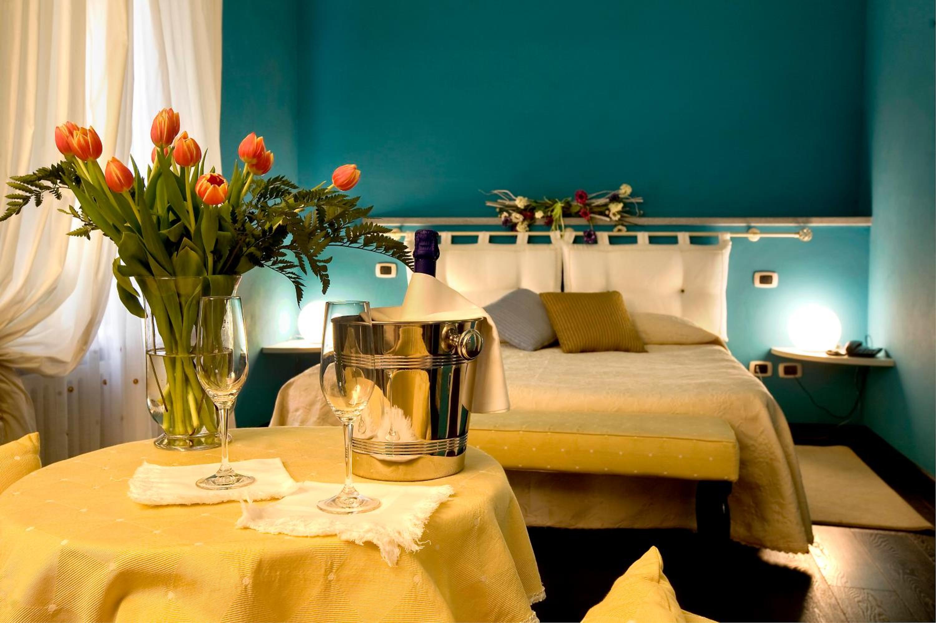 Suite (3 Adults) - Photo 1