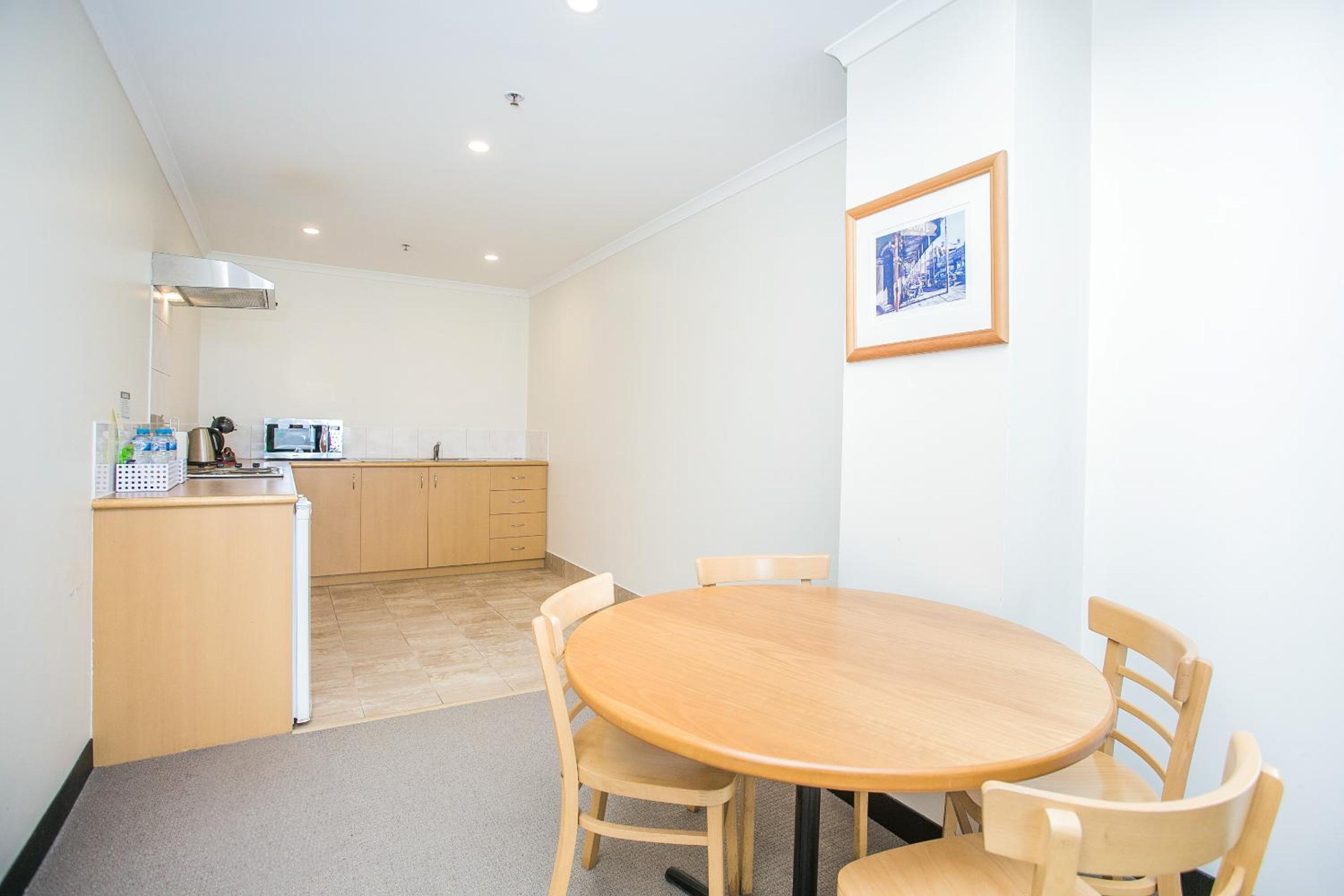 One-Bedroom Deluxe Apartment - Photo 8