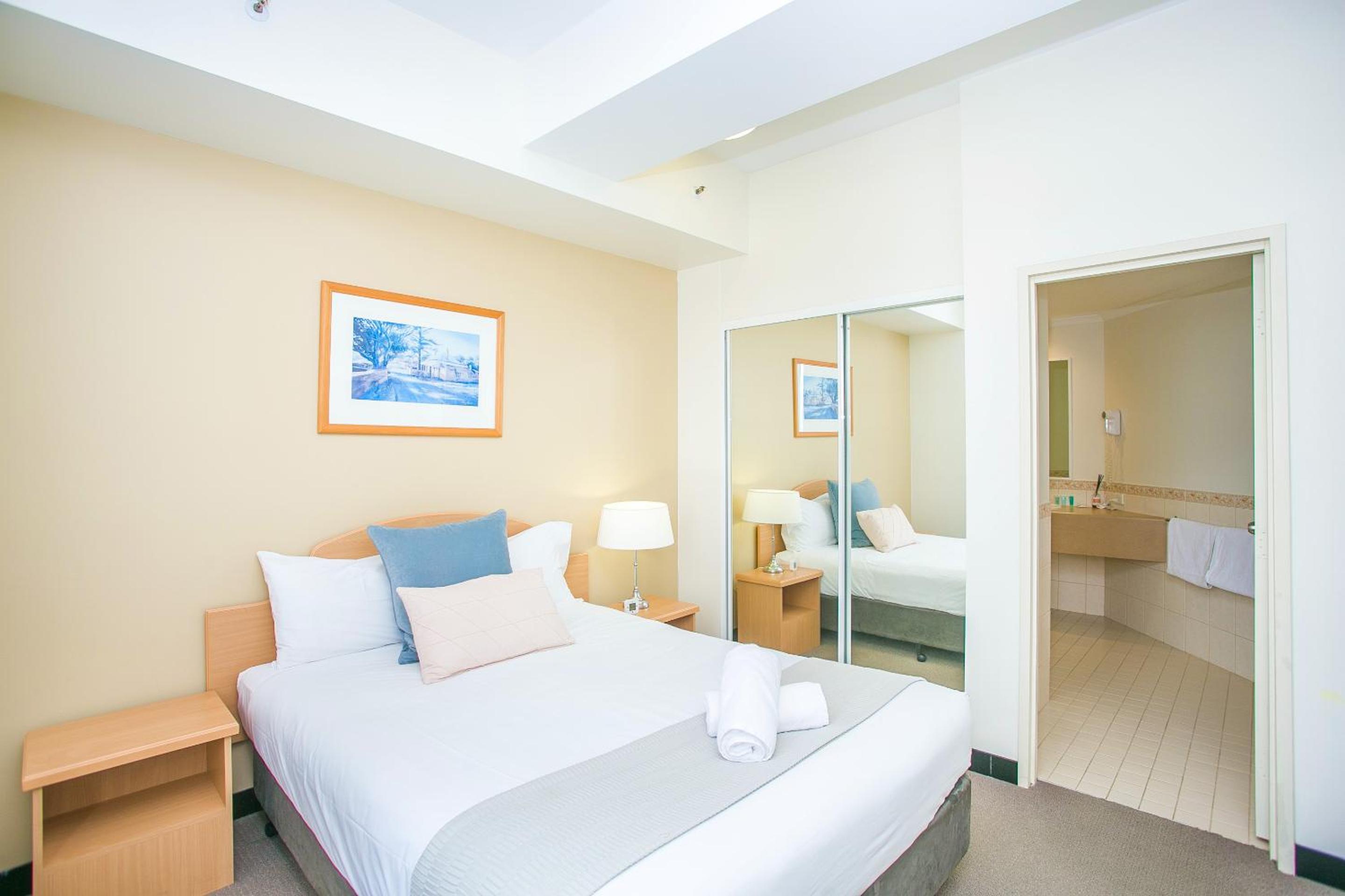 One-Bedroom Deluxe Apartment - Photo 7