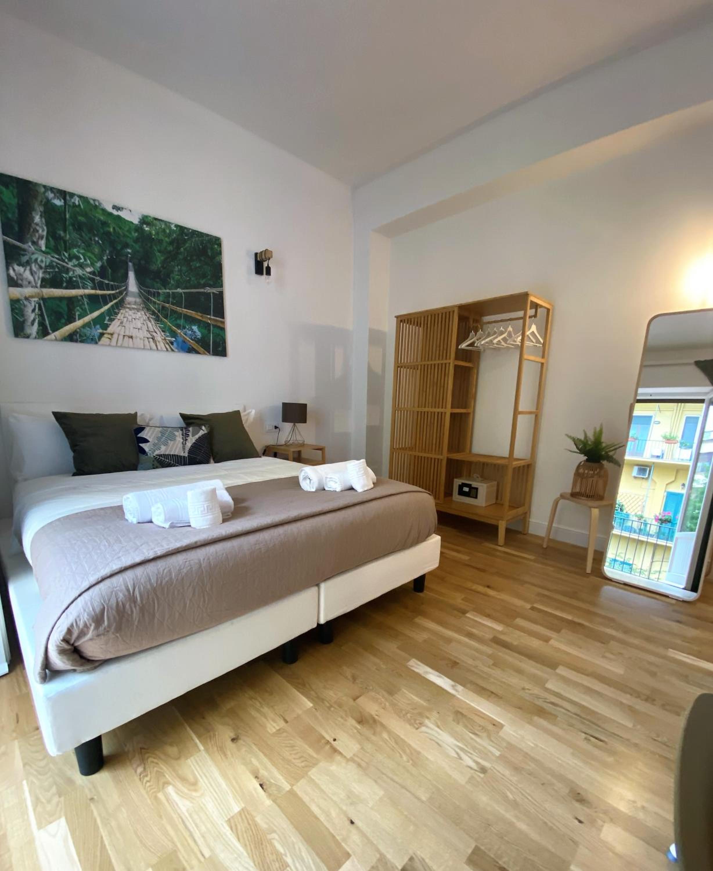 Large Double Room photo 1