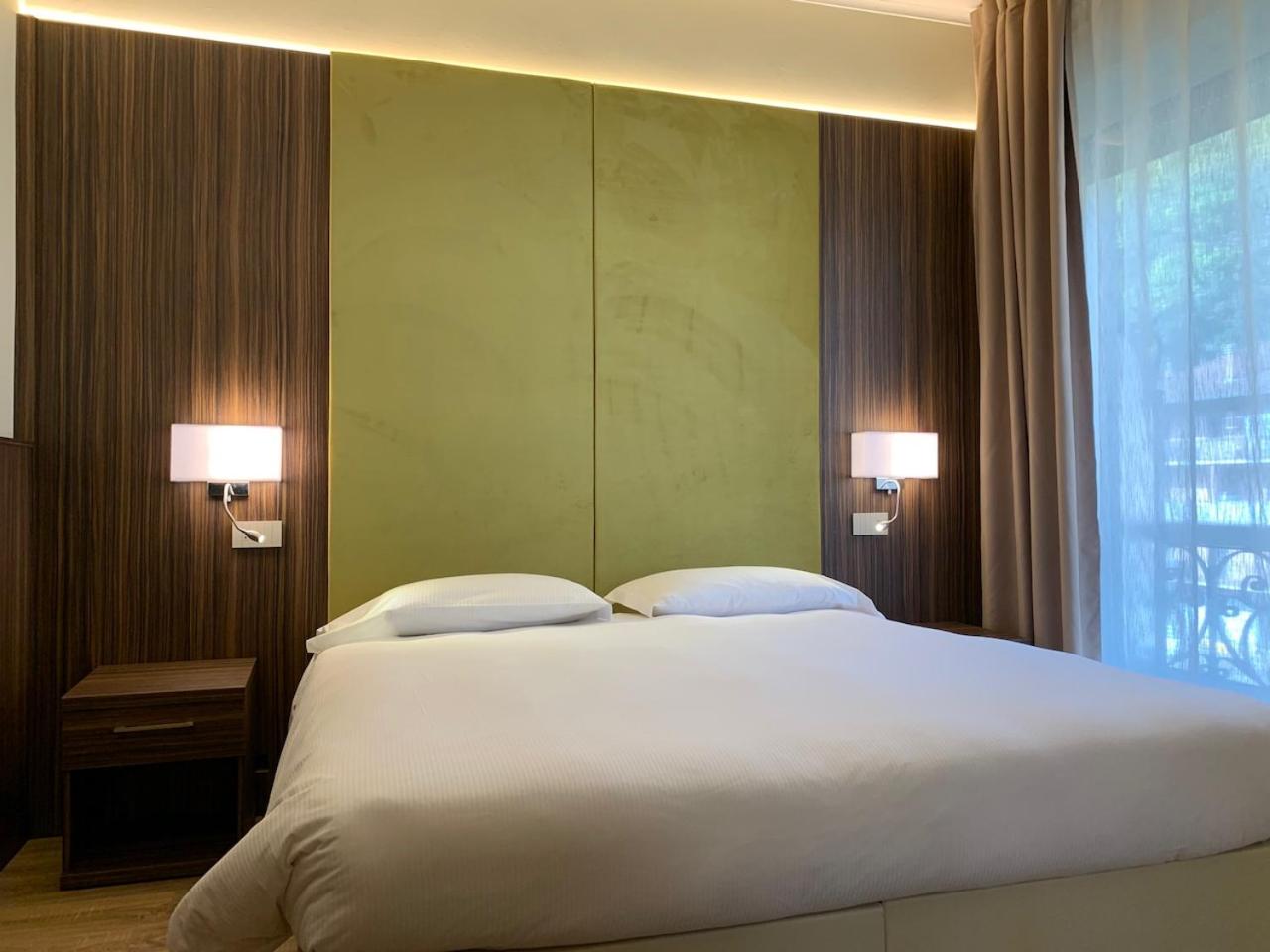 Deluxe Room - Photo 4