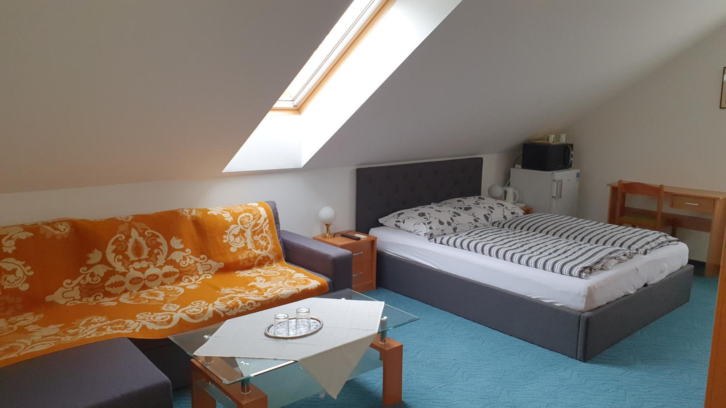 Double Room with Private Bathroom photo 1