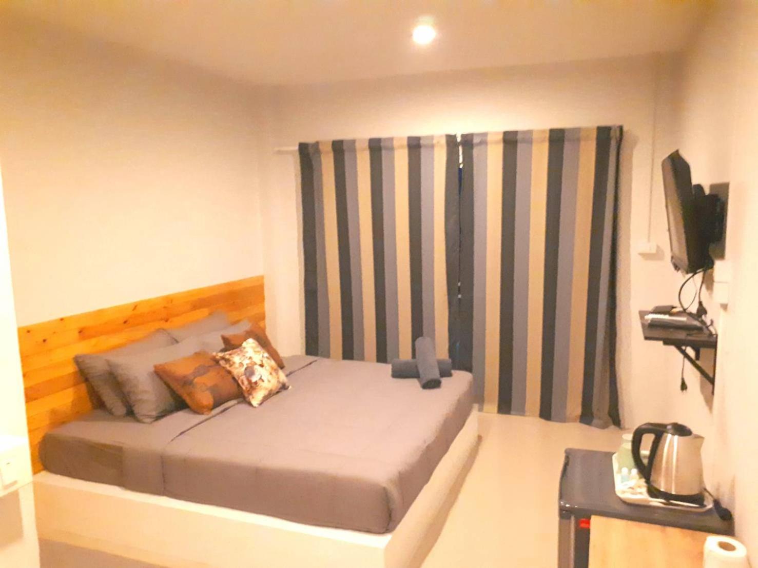 King Room with Sea View - Photo 3
