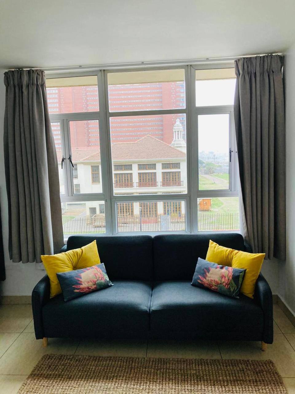 Apartment with Sea View - Photo 21