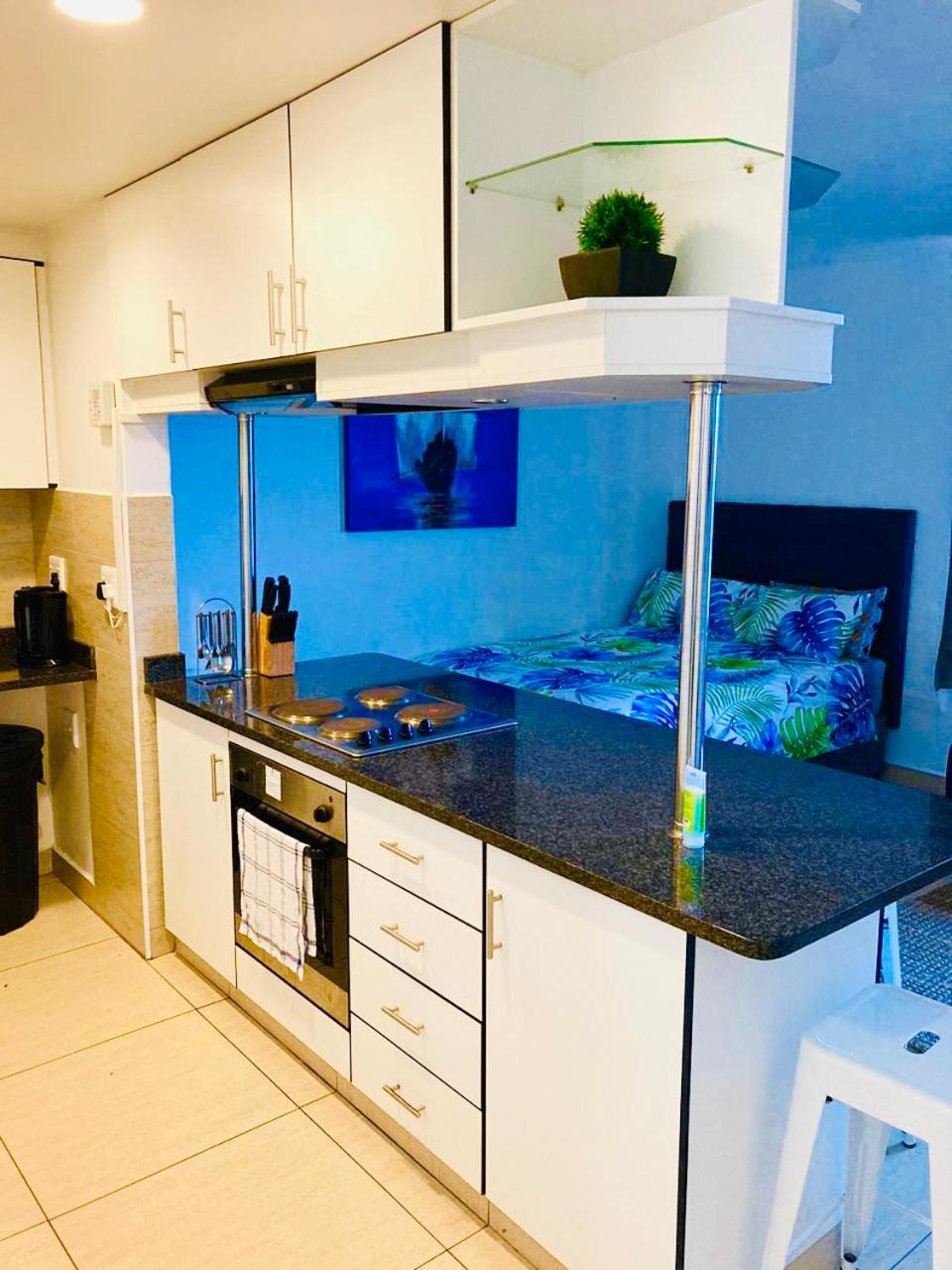 Apartment with Sea View - Photo 7