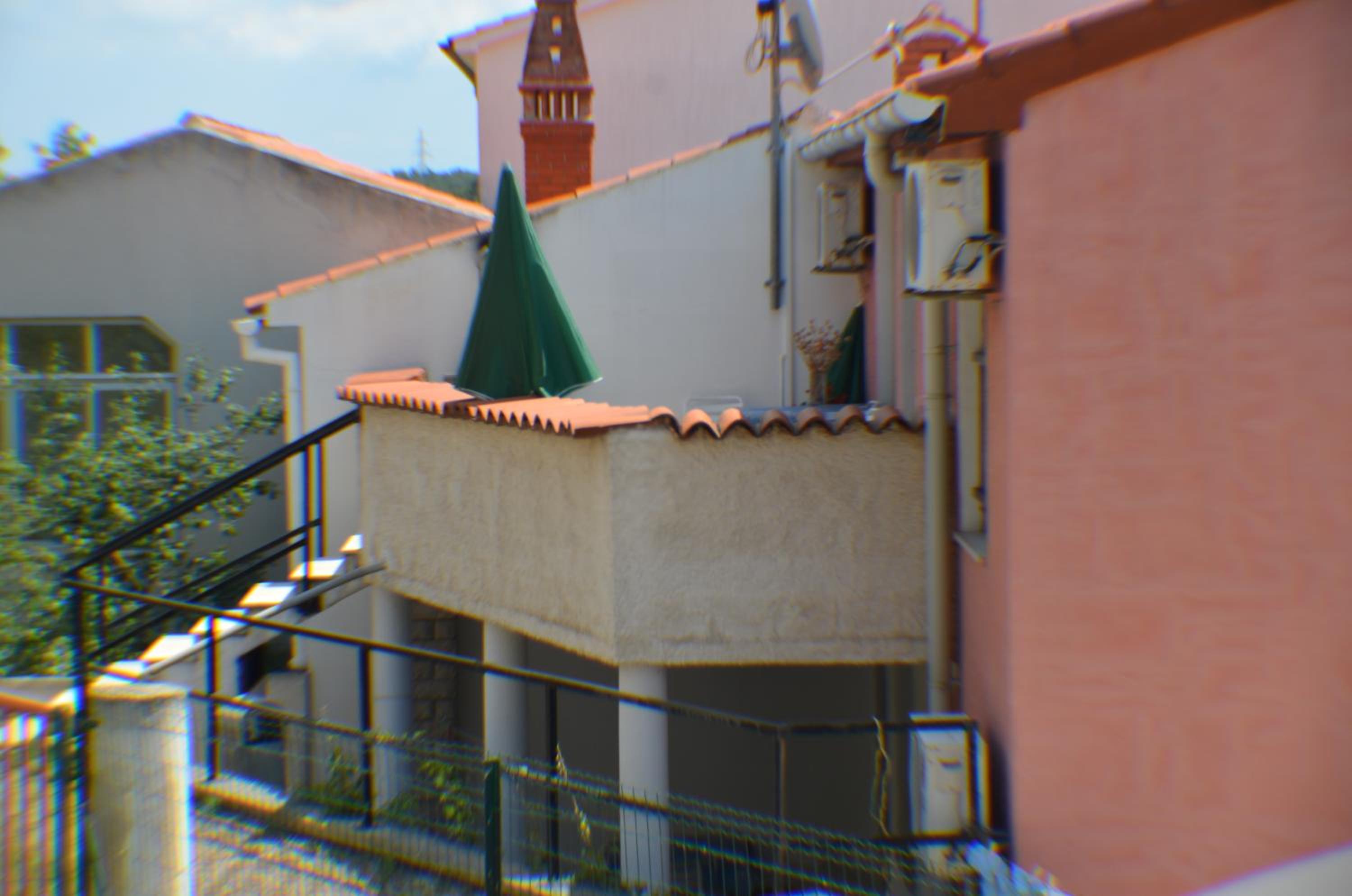 Apartment with Terrace - Photo 20