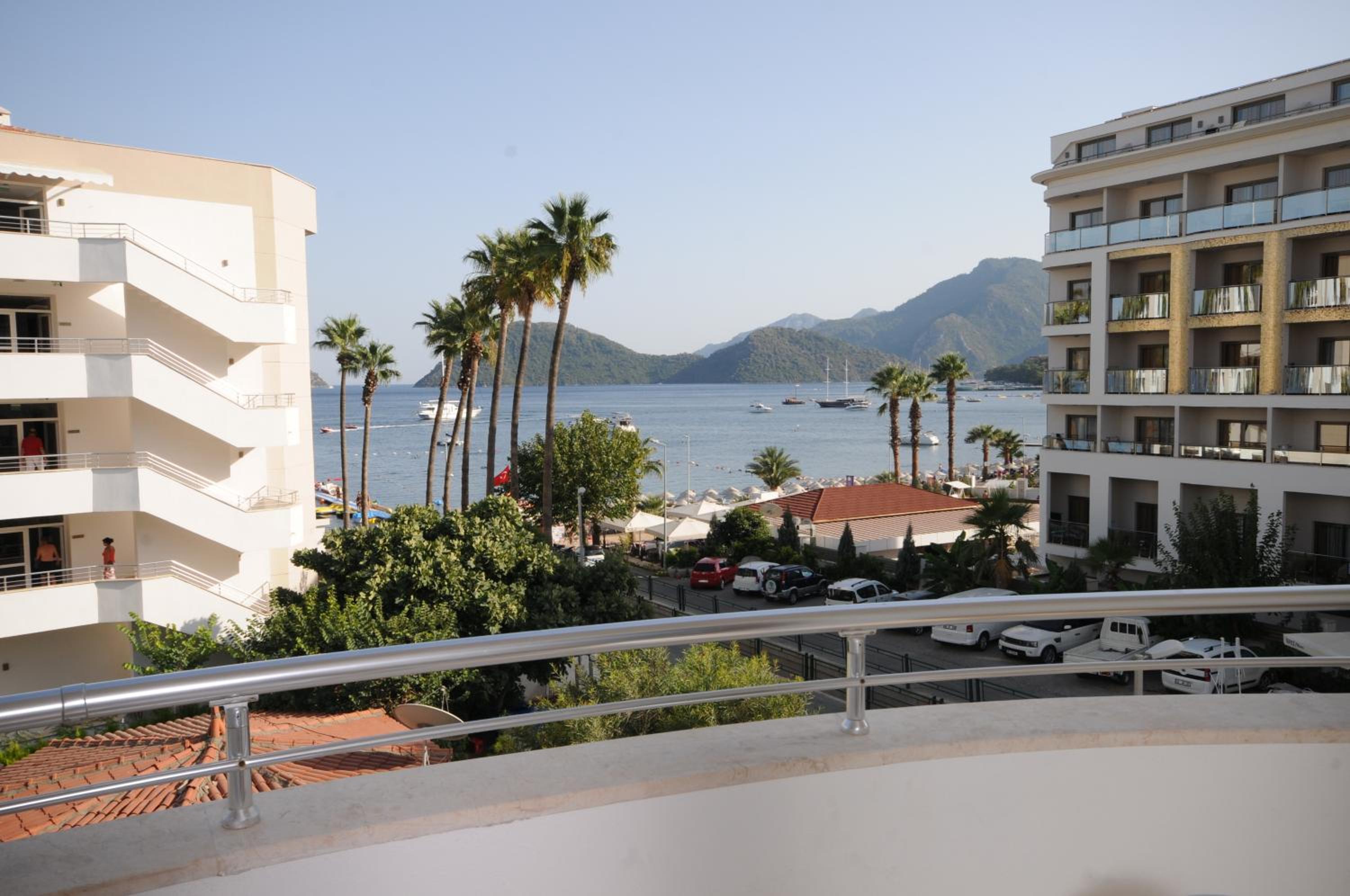 Standard Triple Room with Sea View photo 3