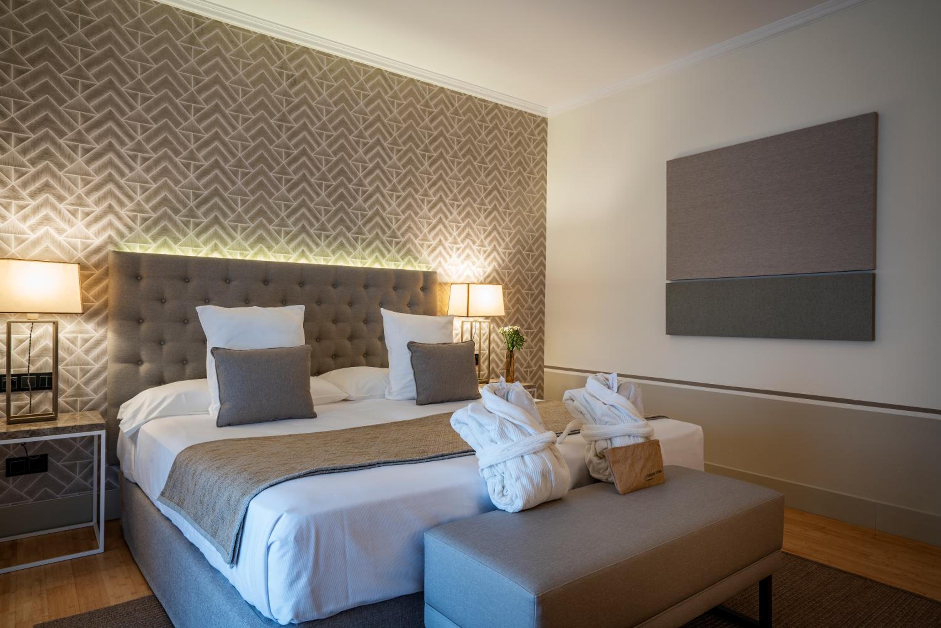 Suite - Photo 7