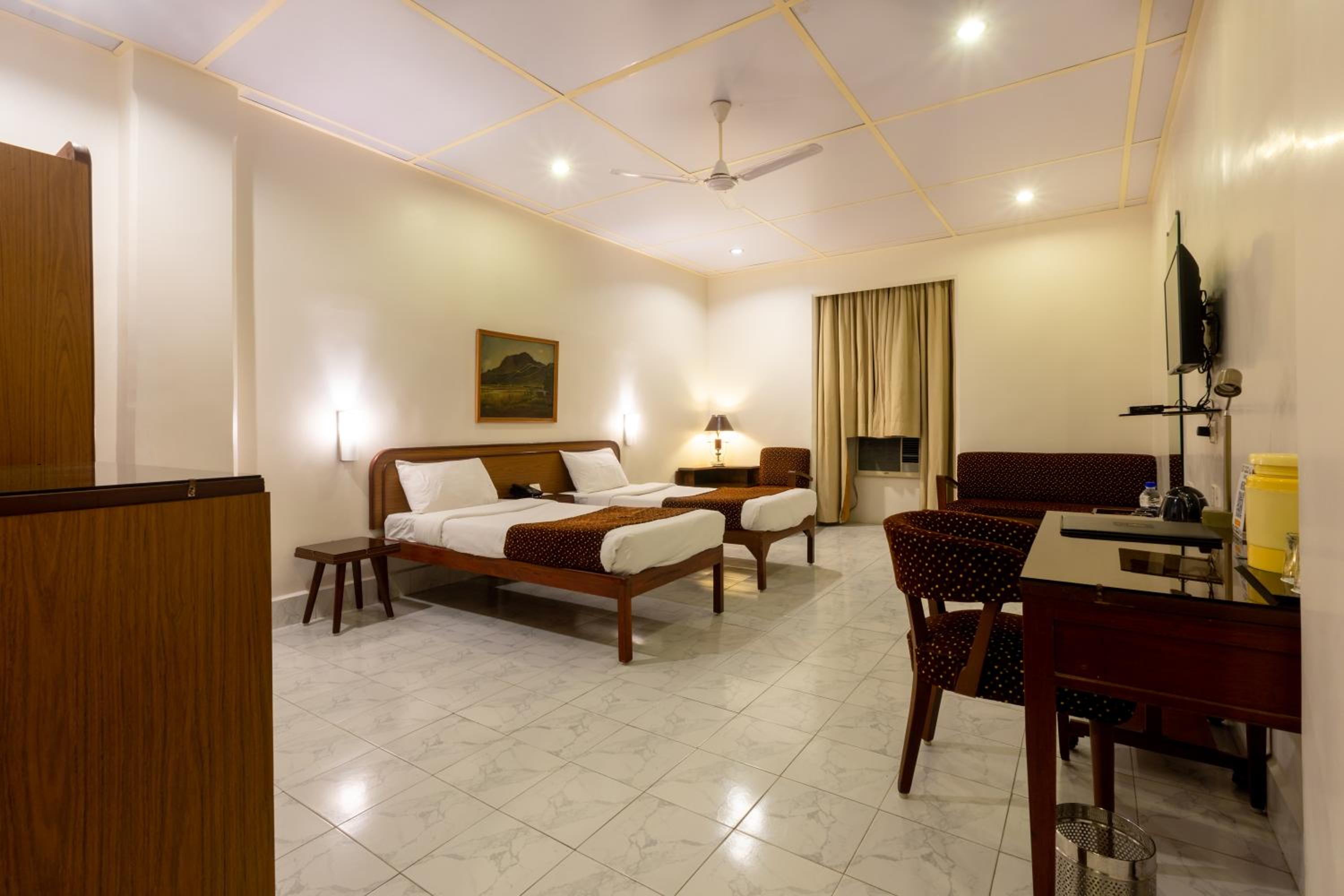 Deluxe Double or Twin Room