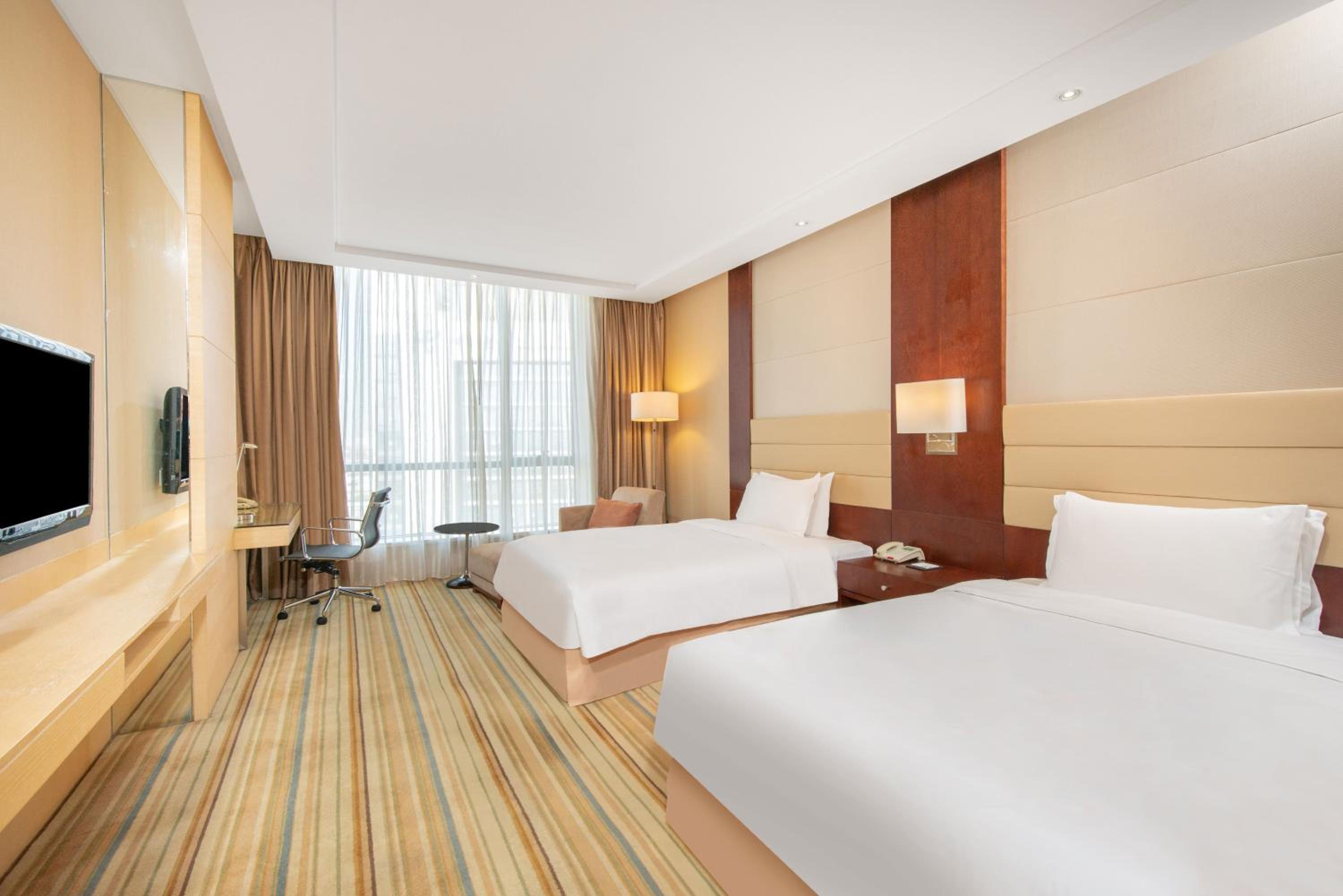 Standard Twin Room With View 