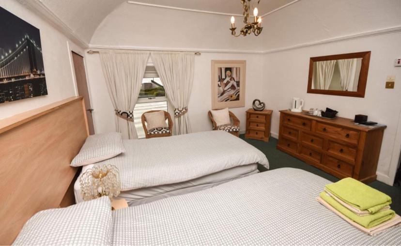 Family Room with Sea View photo 3
