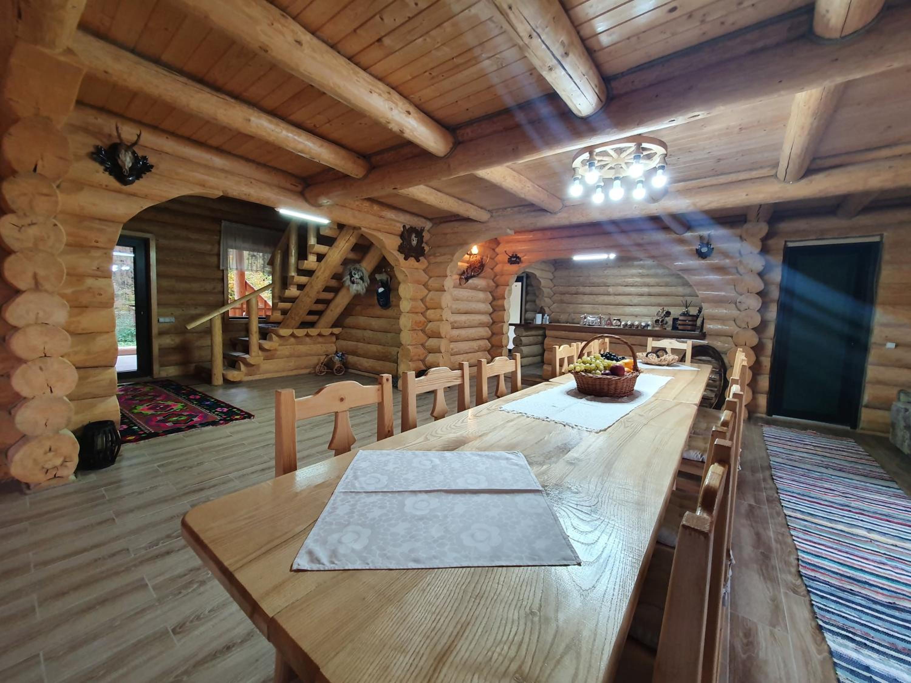 Four-Bedroom House - Photo 4