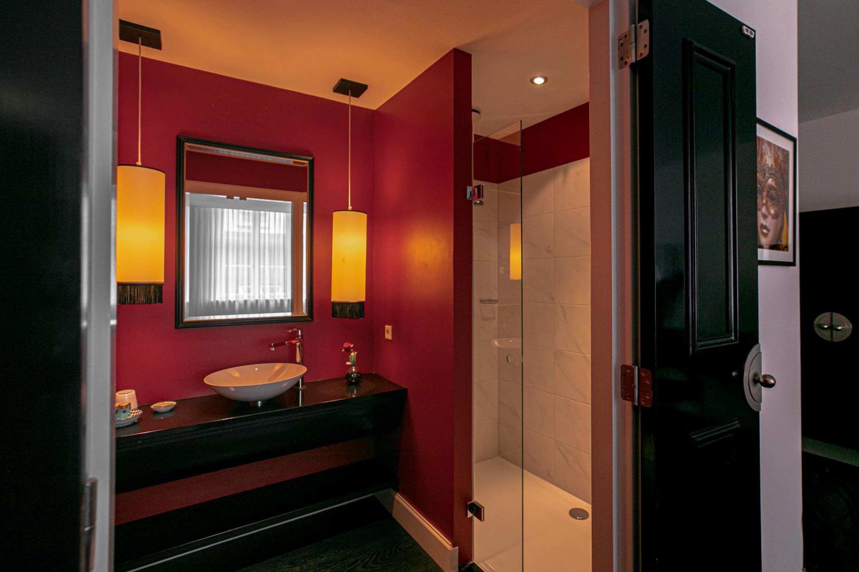 Deluxe King Room photo 3