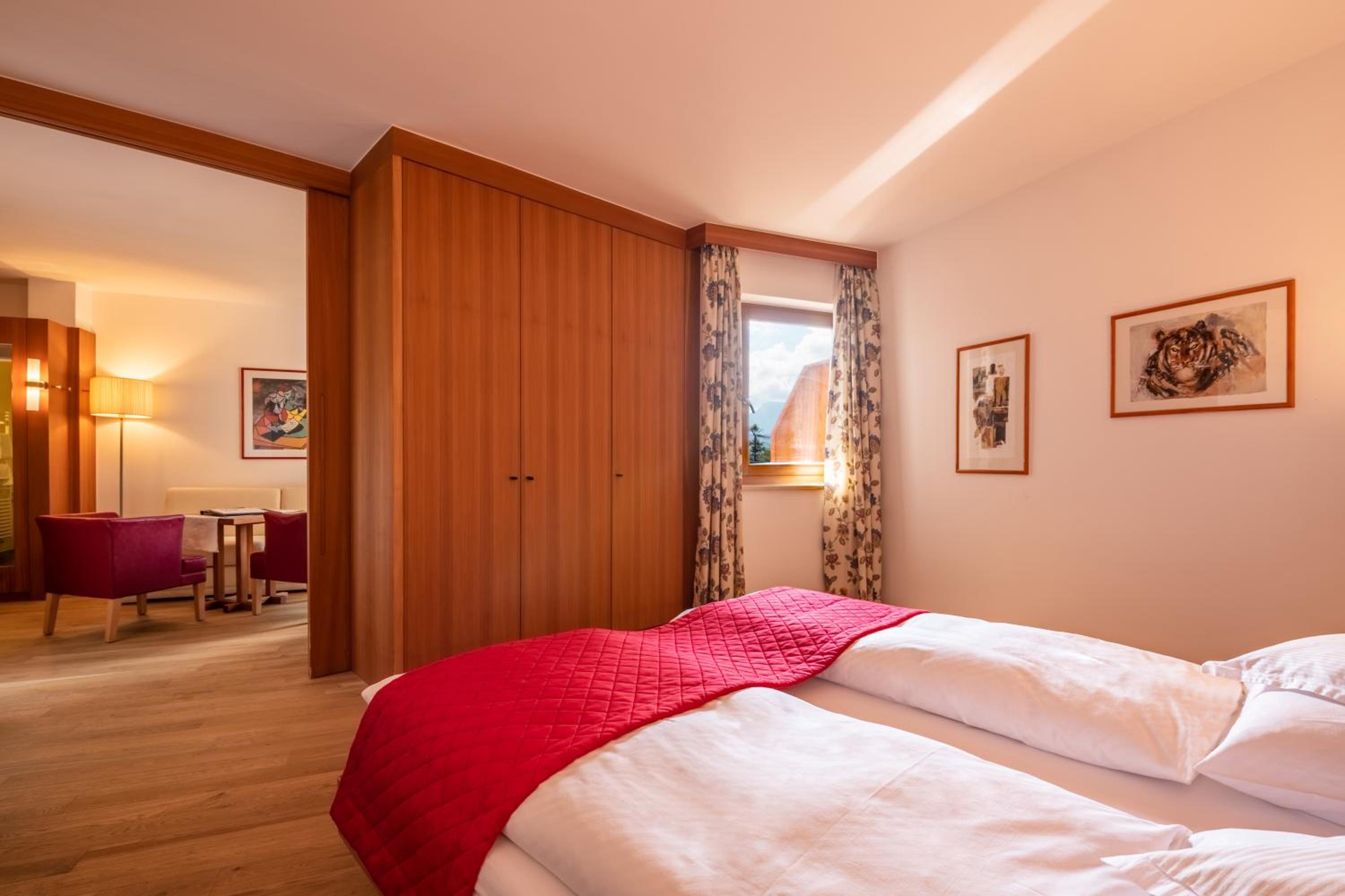 Suite - Photo 3