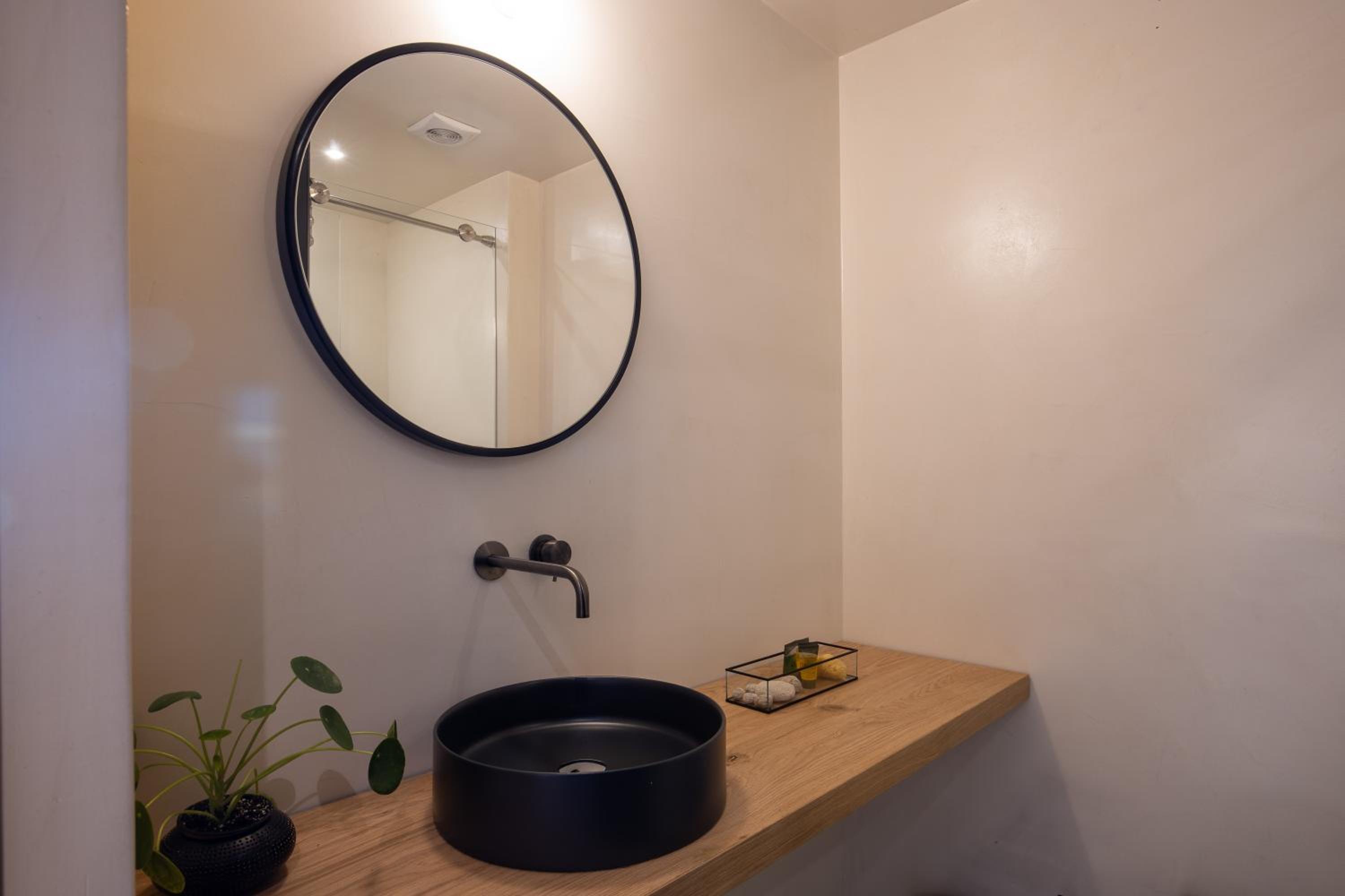 Studio with Sea View (2 Adults) - Photo 9