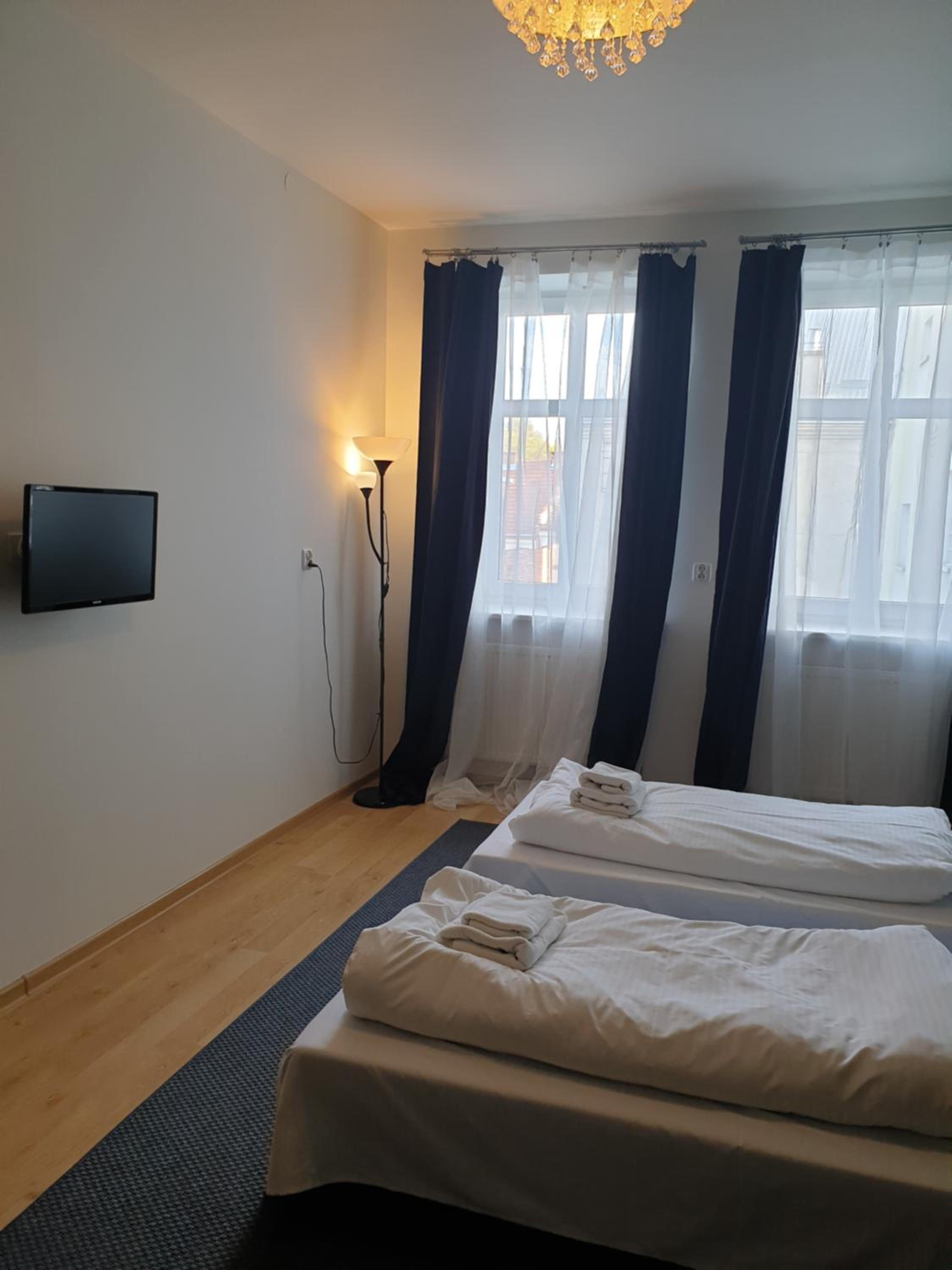 One-Bedroom Apartment photo 1