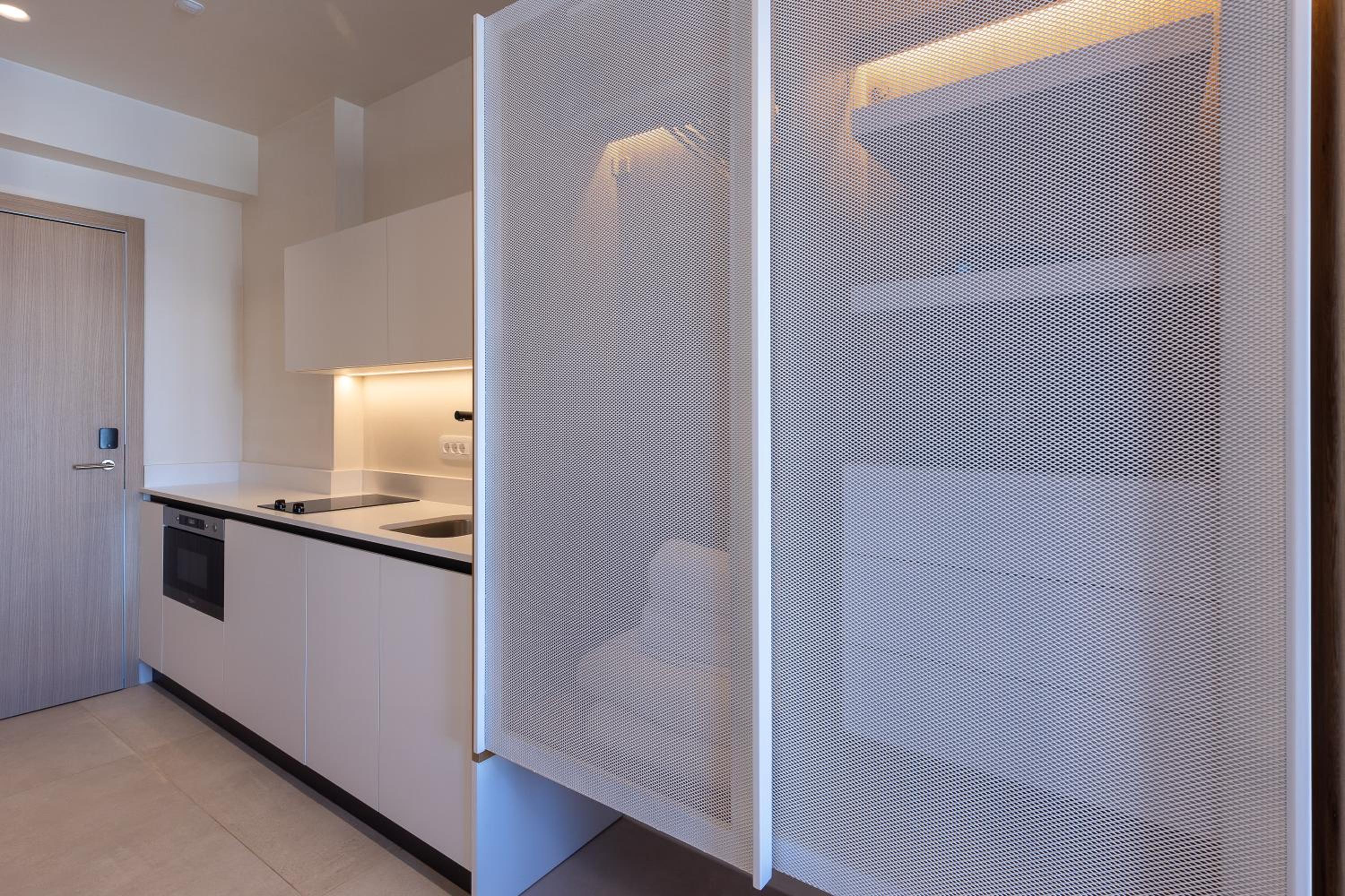 Studio with Sea View (2 Adults) - Photo 3