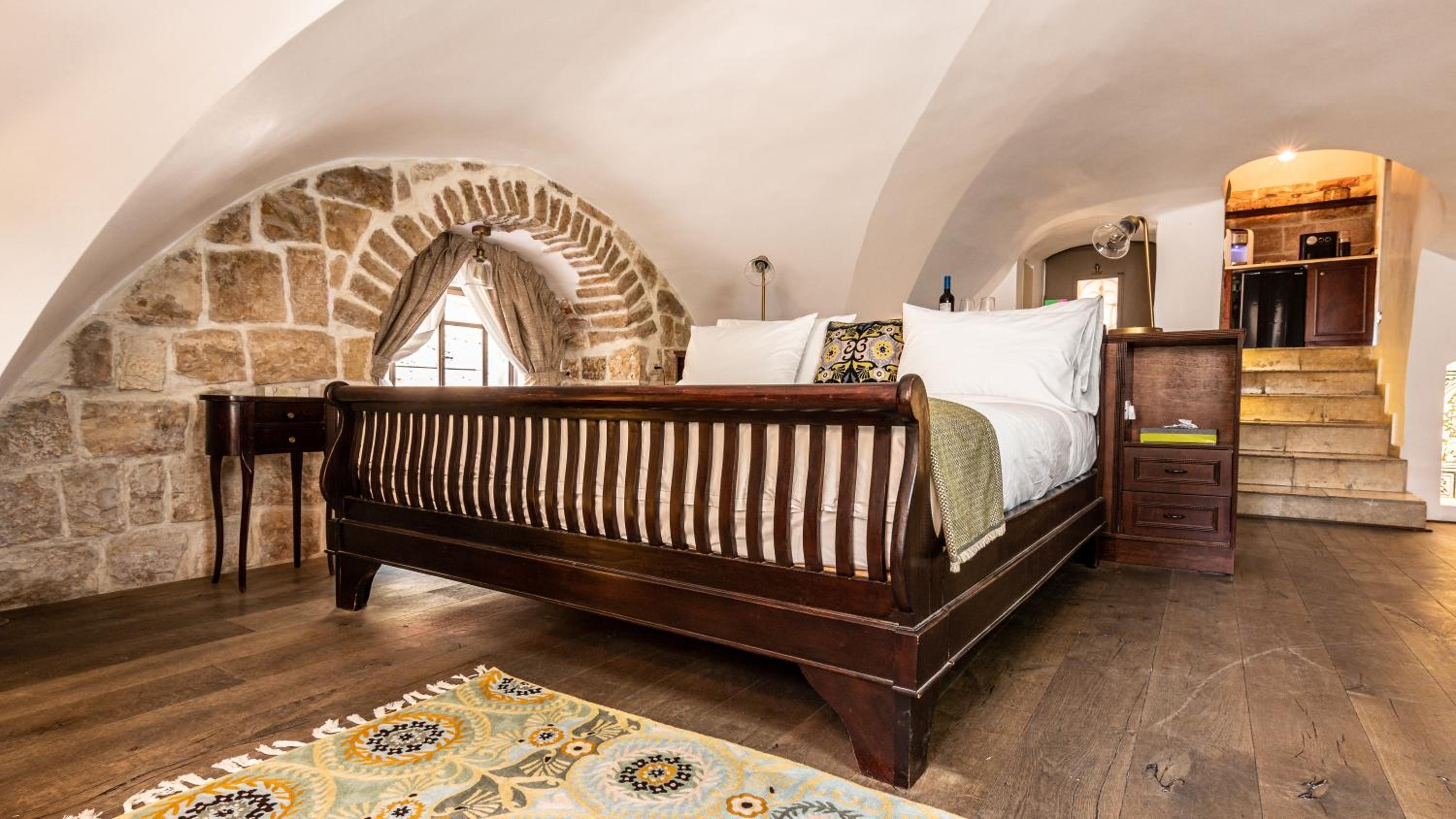 Deluxe King Suite - Photo 1