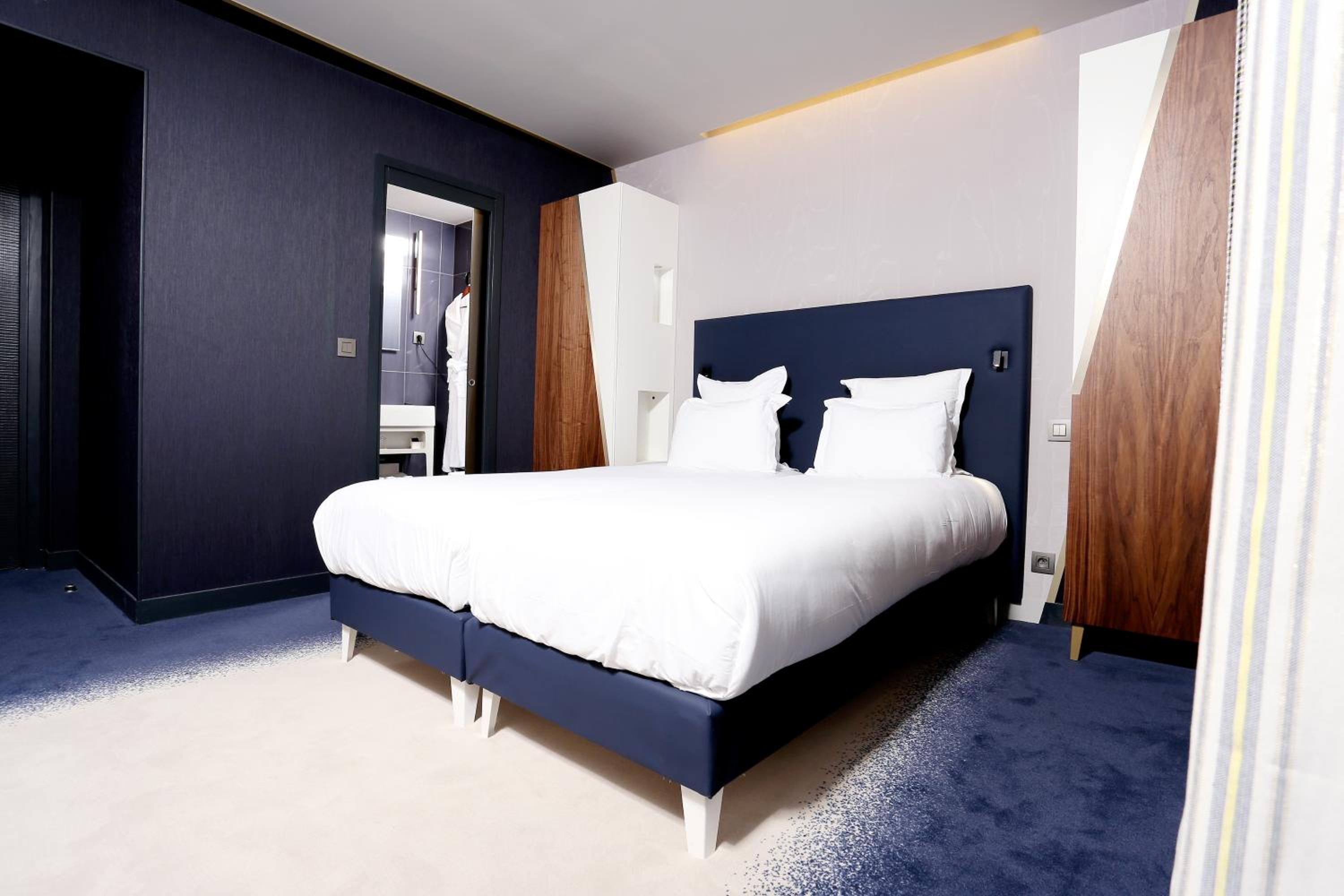 Small Deluxe Single Room photo 2