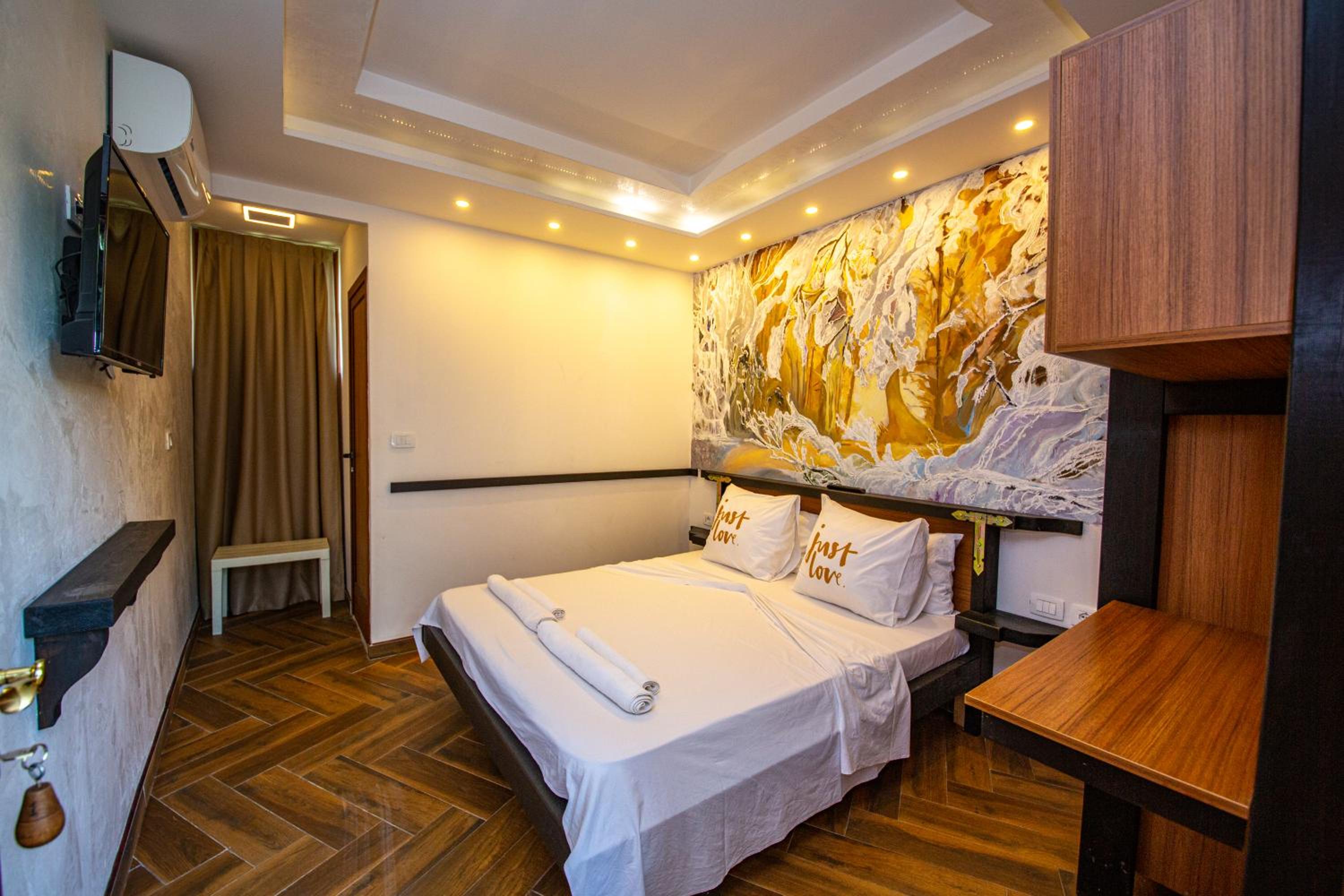 Double Room with Private Bathroom photo 1