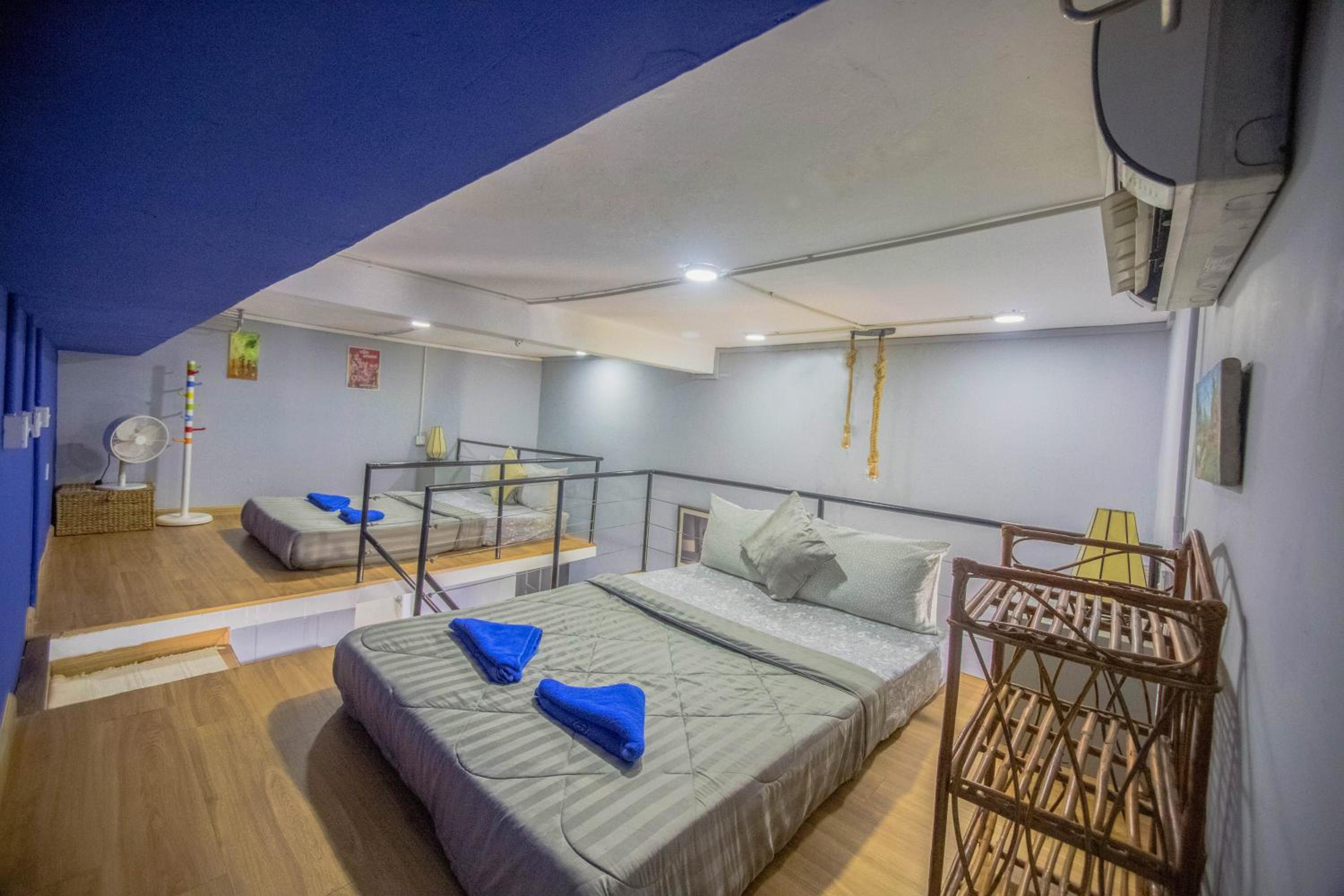 Family Duplex Balcony Room with Window