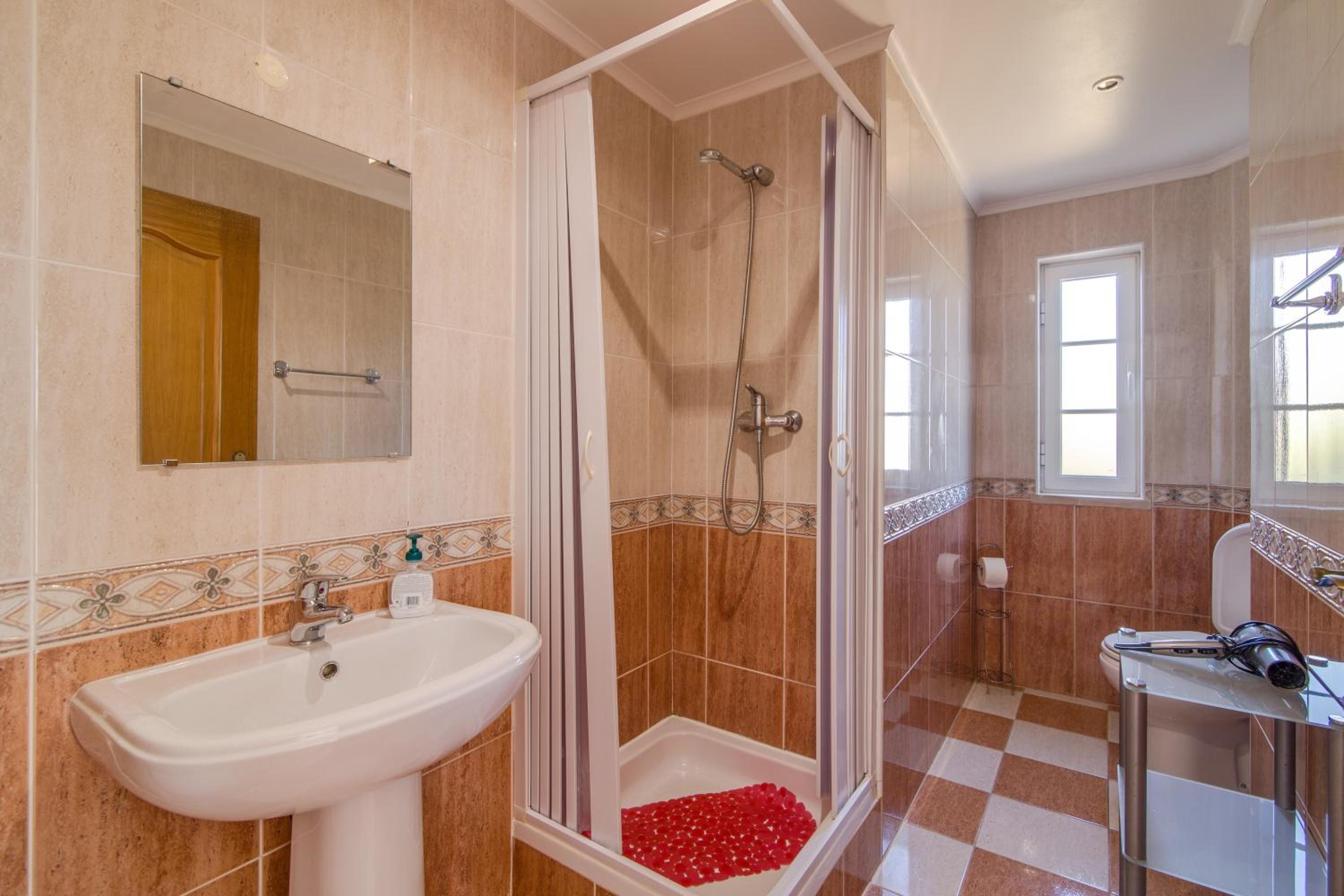 Villa with Sea View - Photo 11